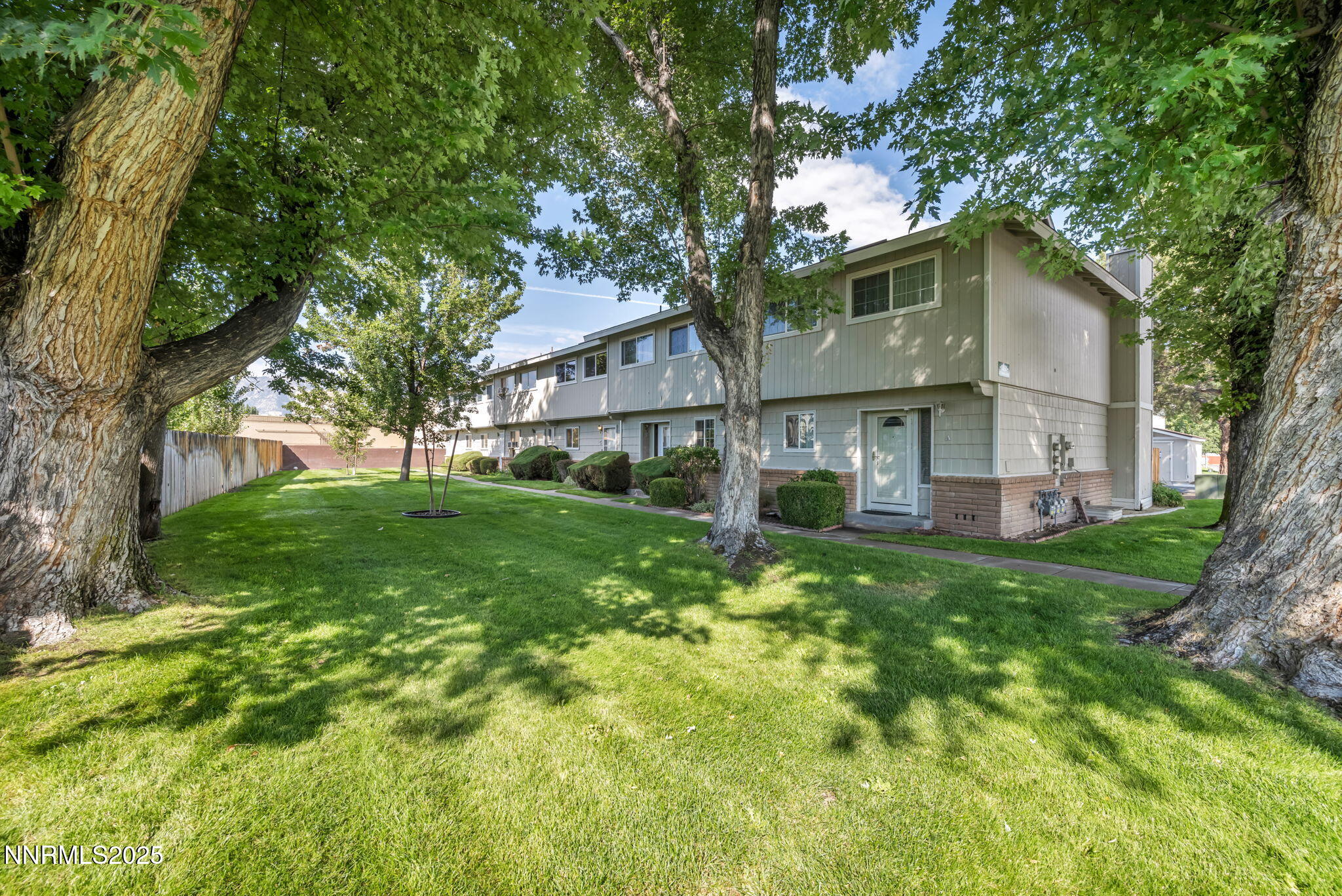 2-web-or-mls-1351-el-dorado-dr-unit-c