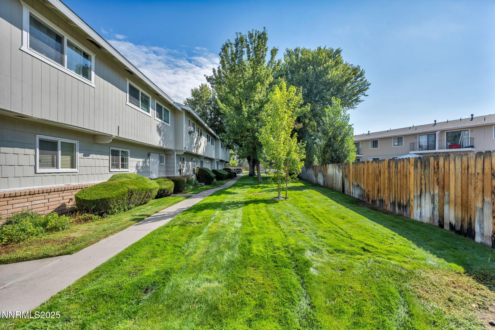 7-web-or-mls-1351-el-dorado-dr-unit-c