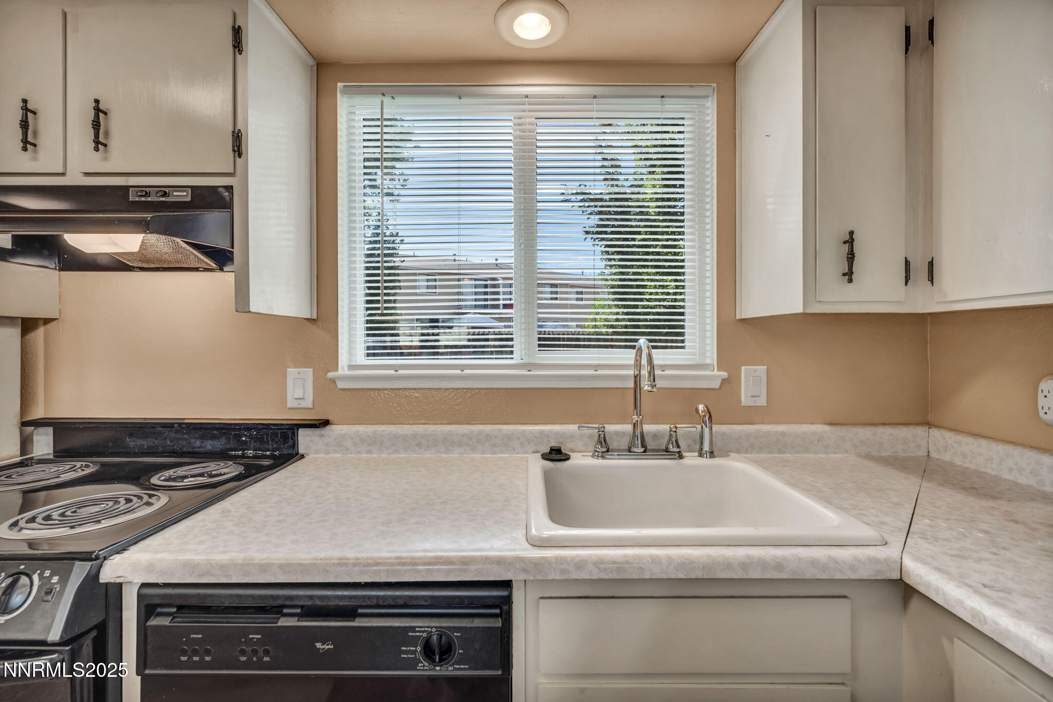 21-web-or-mls-1351-el-dorado-dr-unit-c