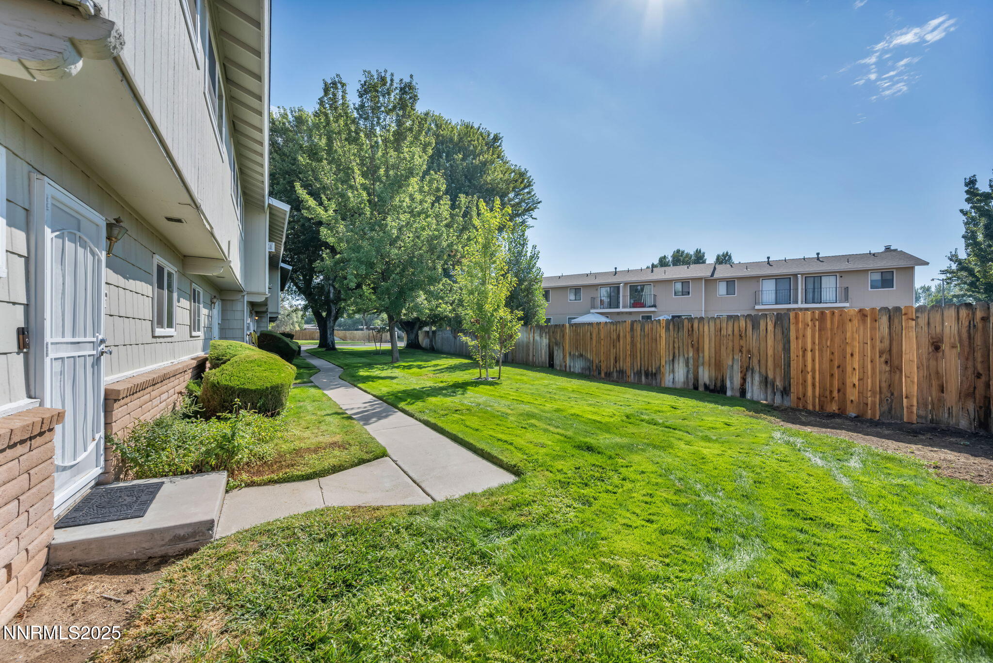 6-web-or-mls-1351-el-dorado-dr-unit-c