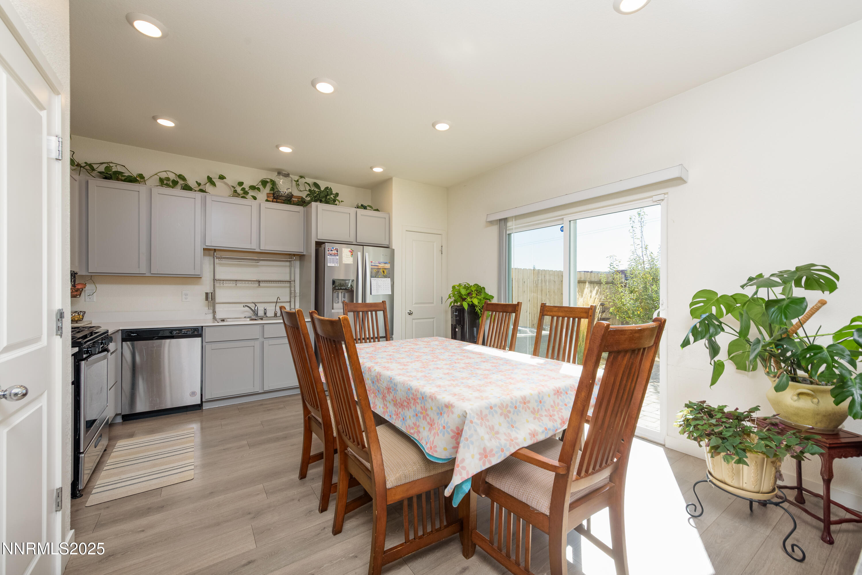 8838 Wolf Moon Dr-10