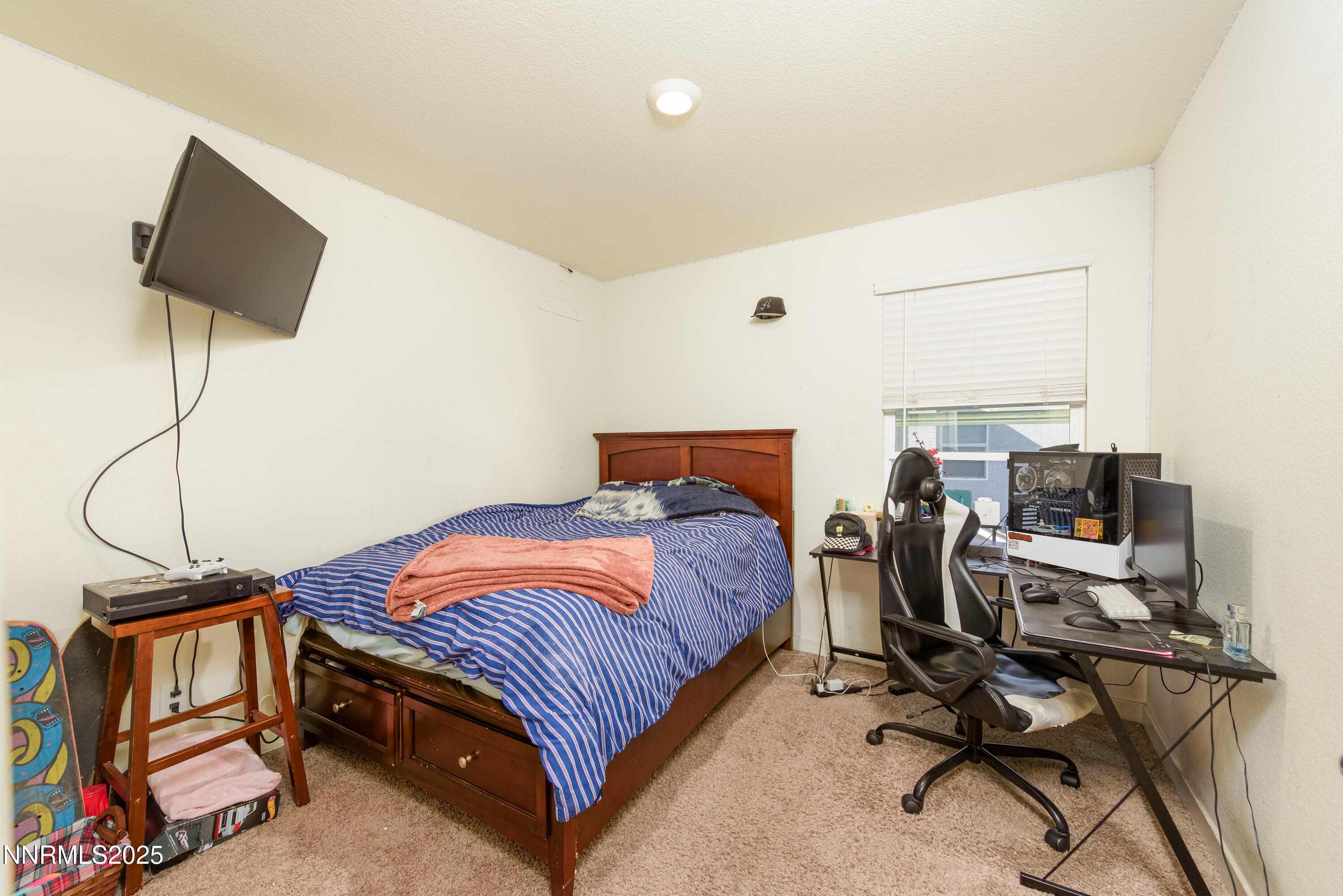 8838 Wolf Moon Dr-17