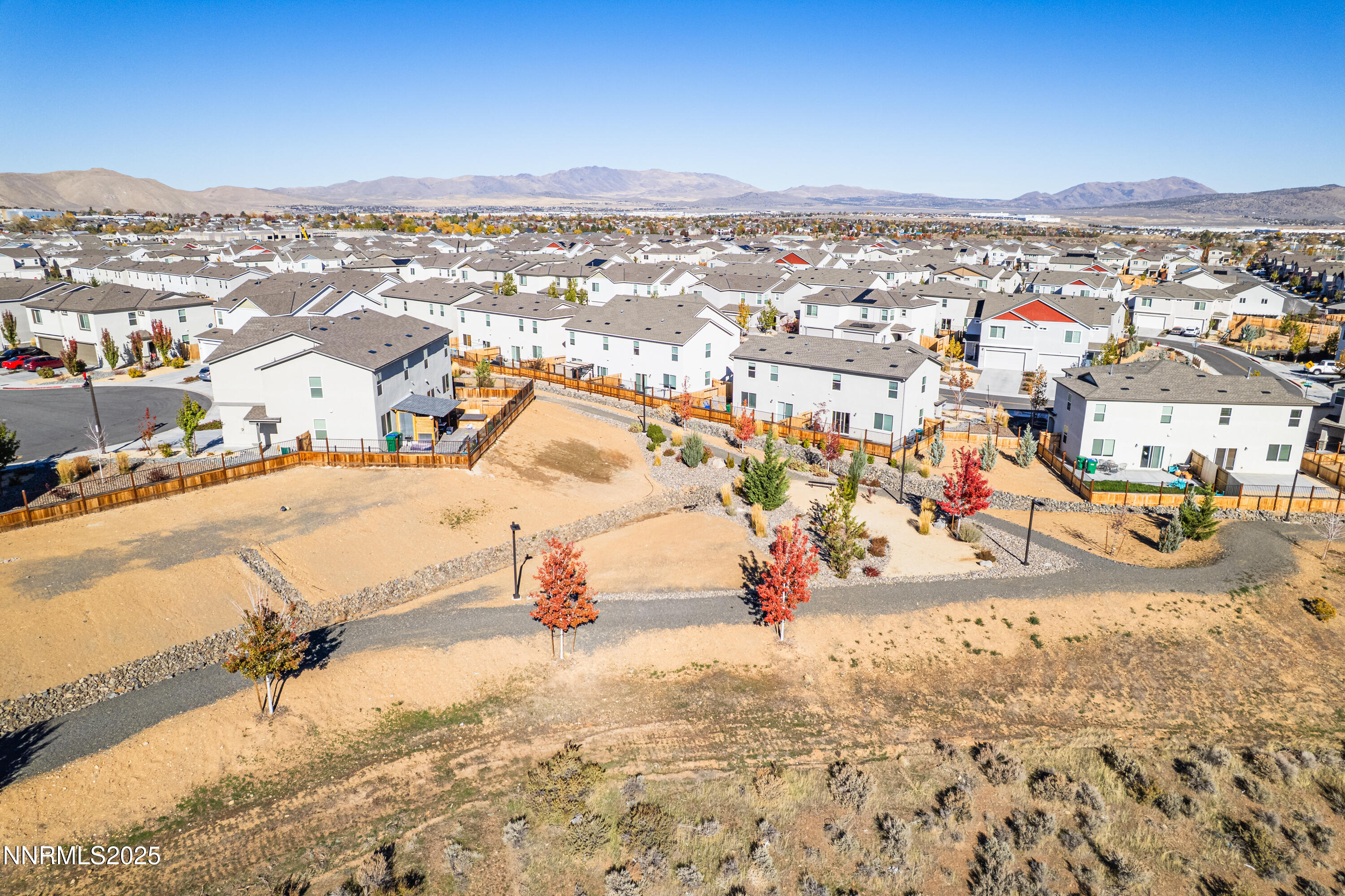 8838 Wolf Moon Dr-35