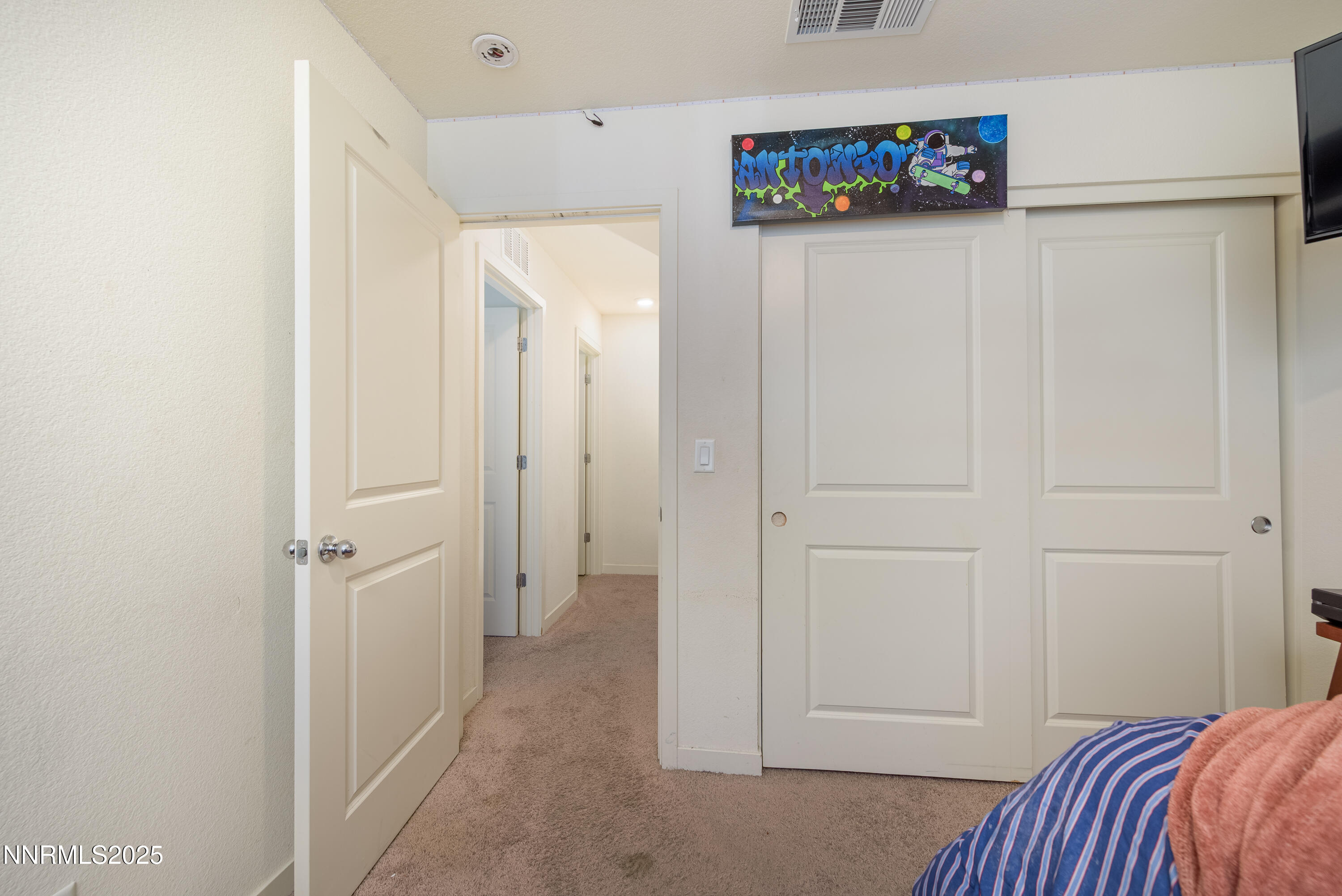 8838 Wolf Moon Dr-18