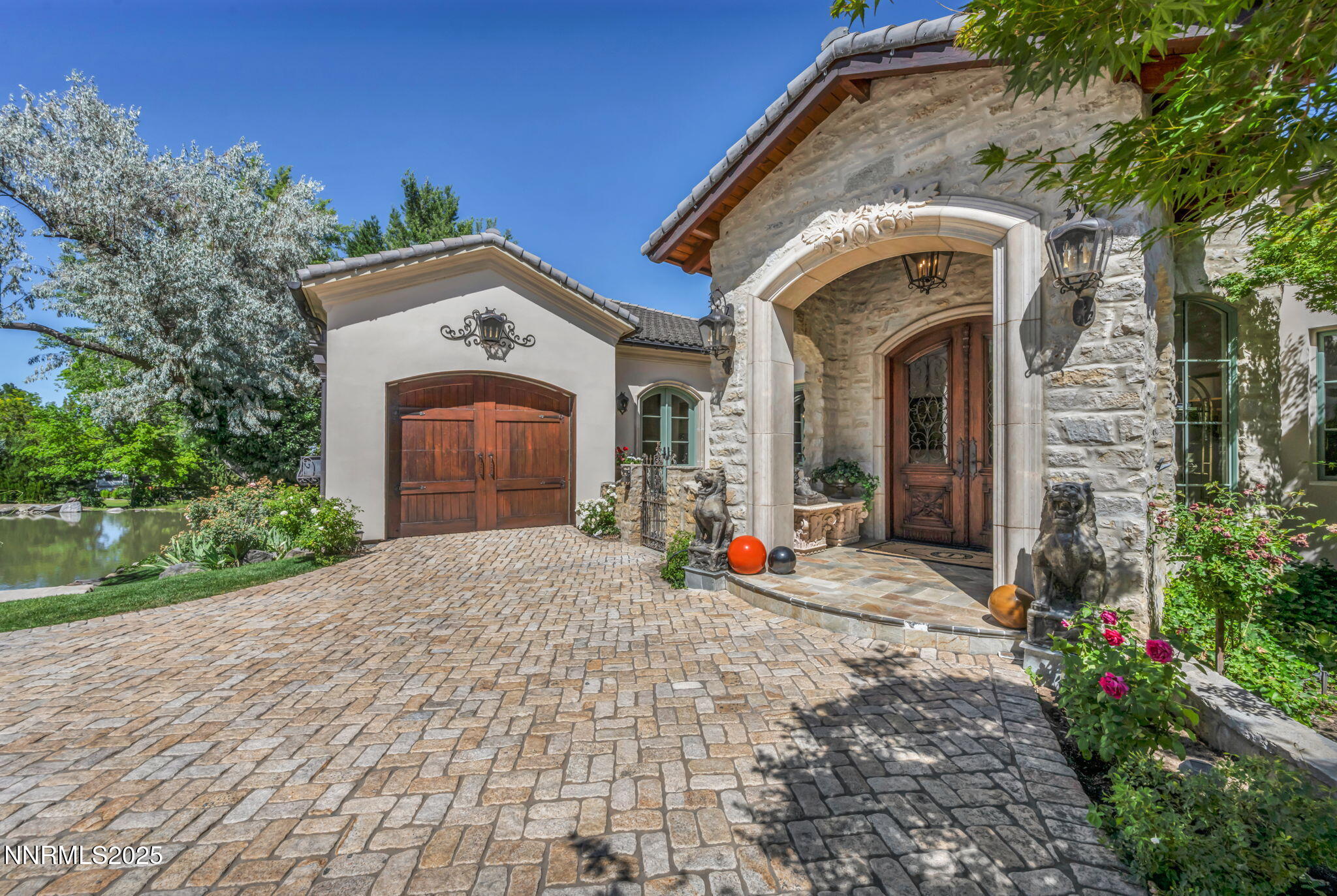 12-web-or-mls-3820-frost-ln