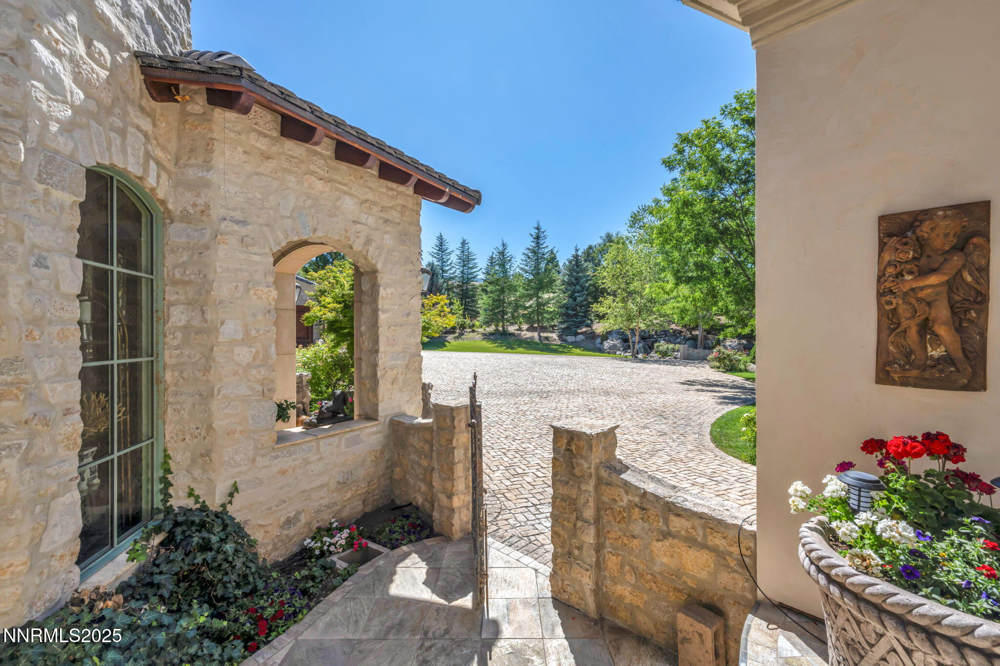 16-web-or-mls-3820-frost-ln