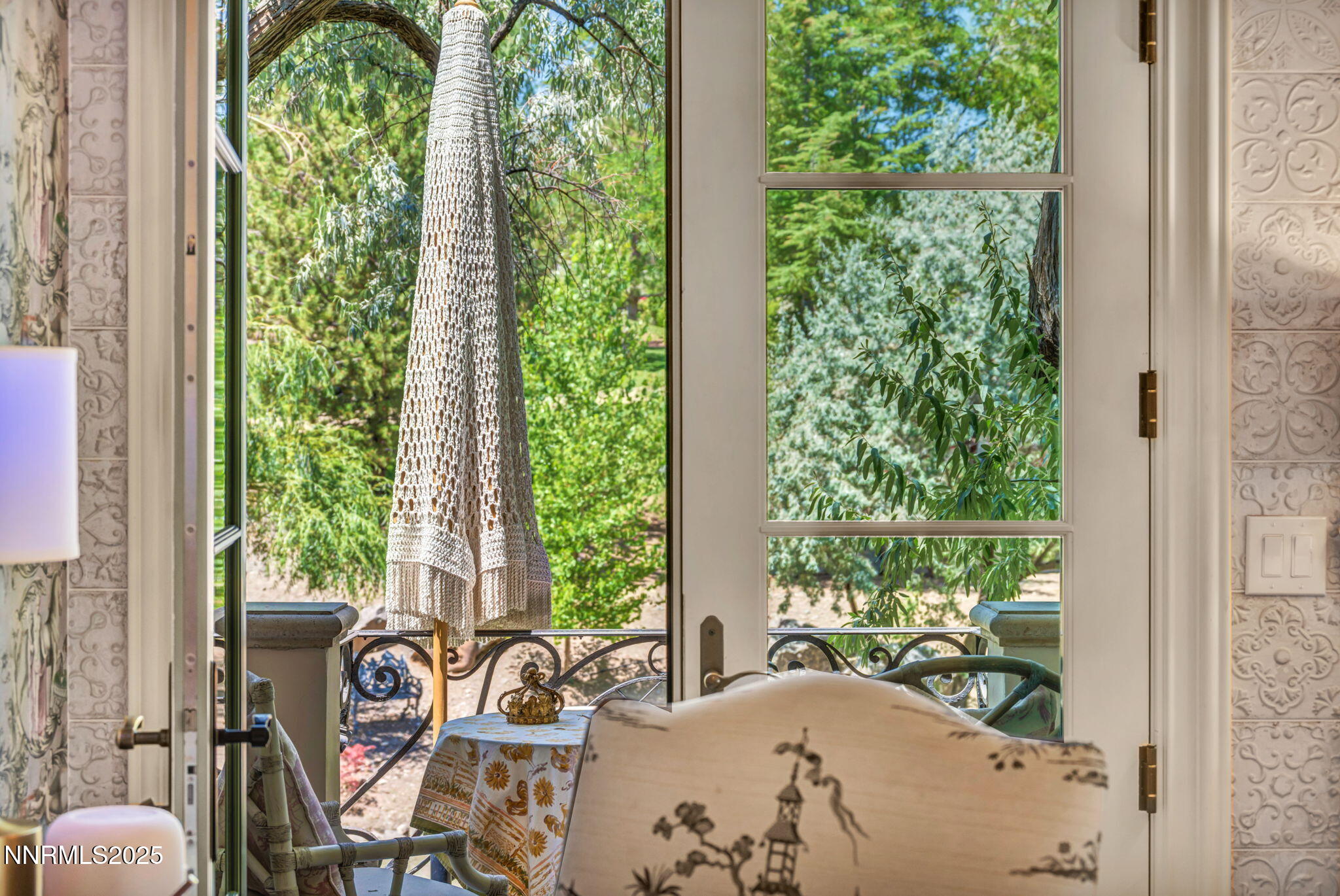 76-web-or-mls-3820-frost-ln