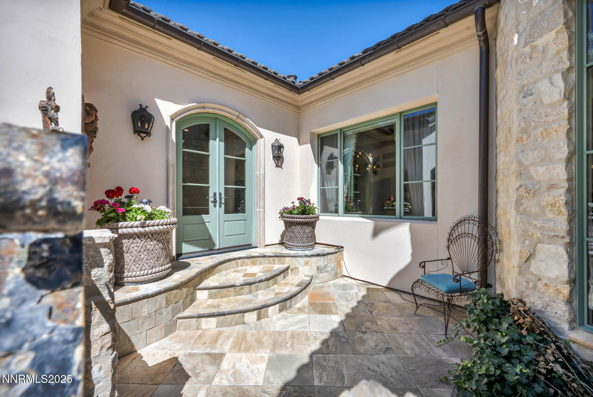 15-web-or-mls-3820-frost-ln