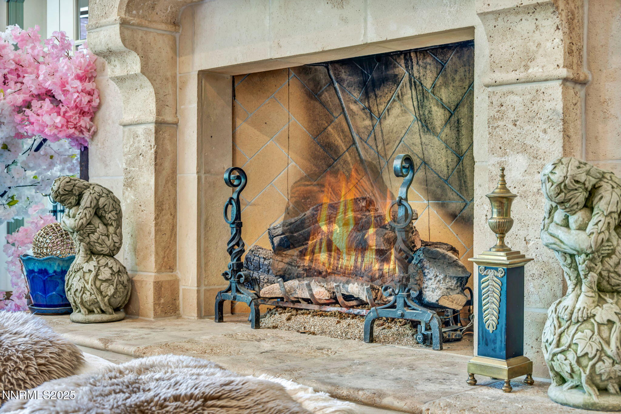 79-web-or-mls-3820-frost-ln