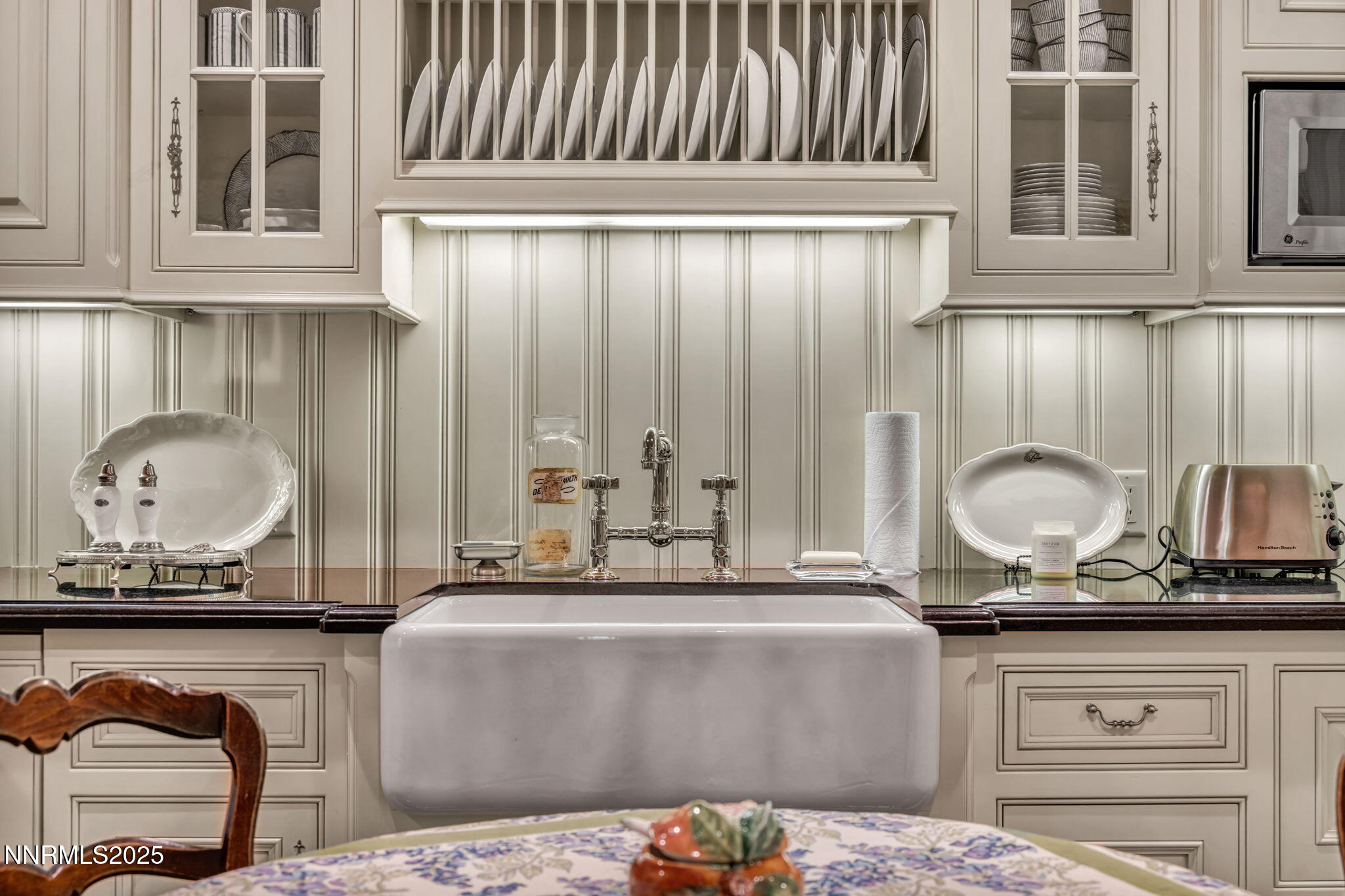 243-web-or-mls-3820-frost-ln