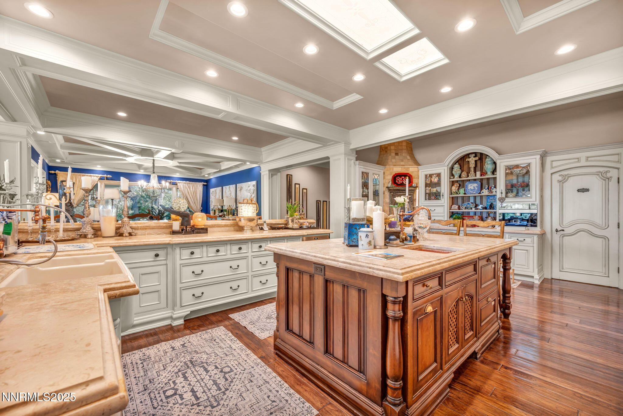 208-web-or-mls-3820-frost-ln