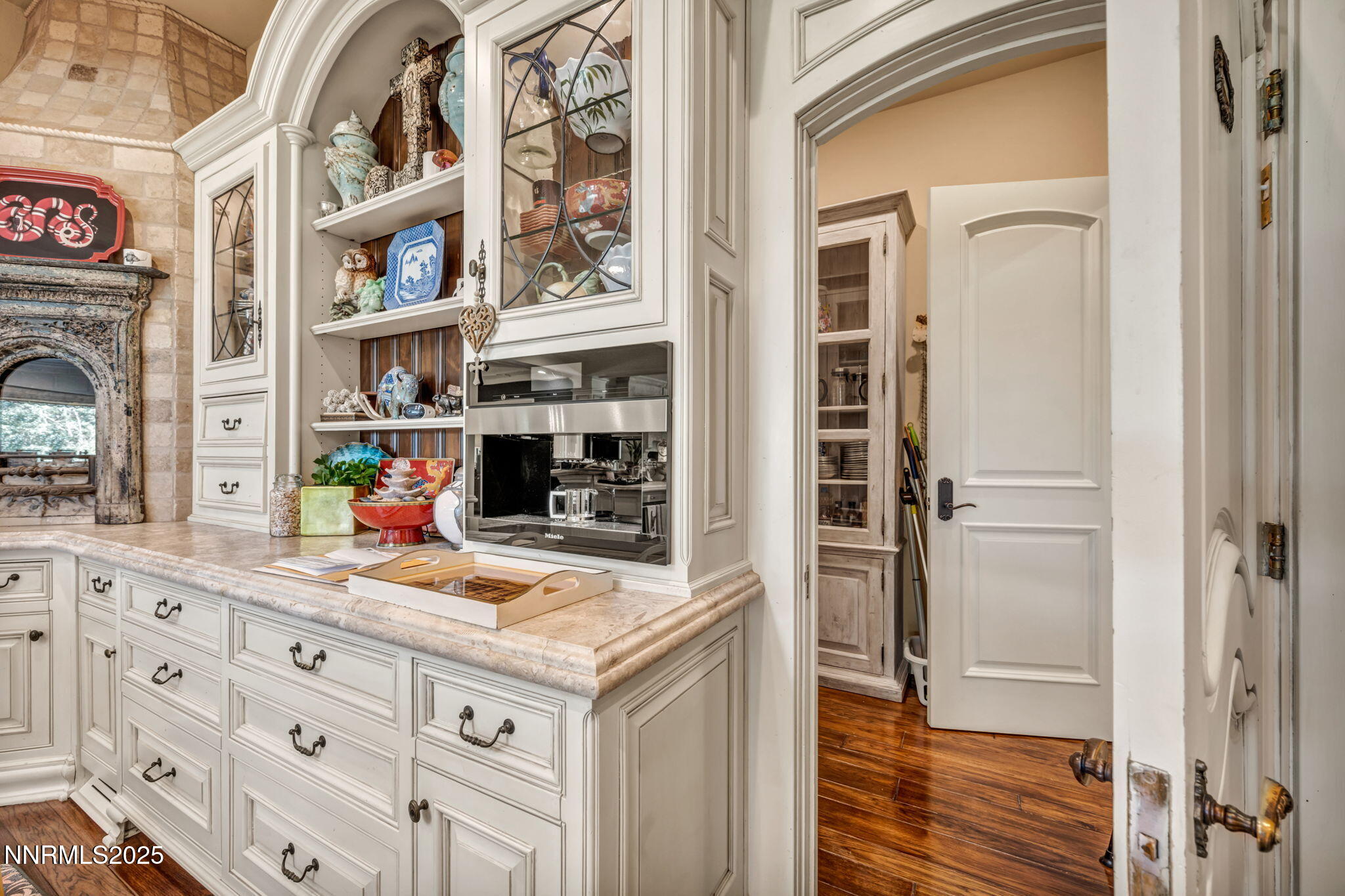 209-web-or-mls-3820-frost-ln