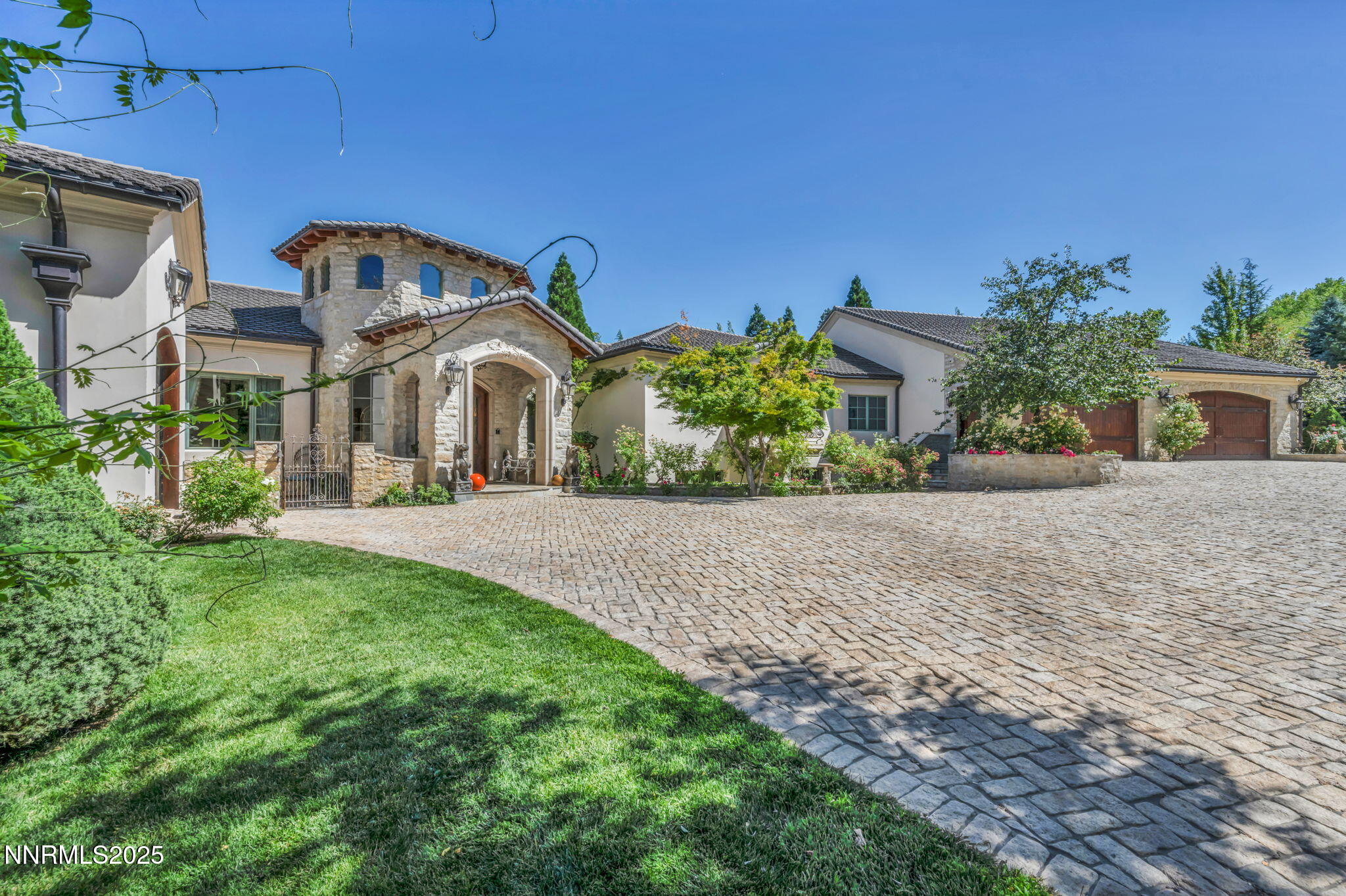 13-web-or-mls-3820-frost-ln