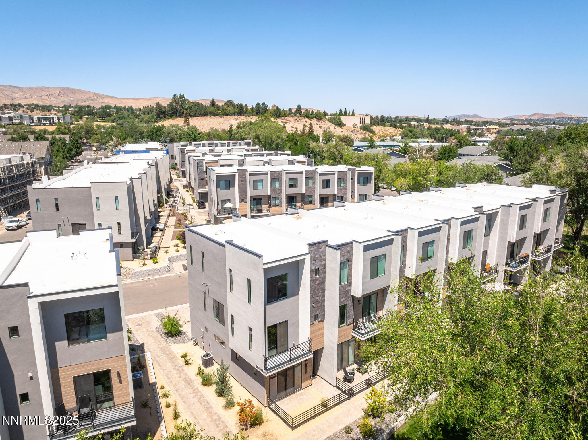 42-web-or-mls-DJI_0948