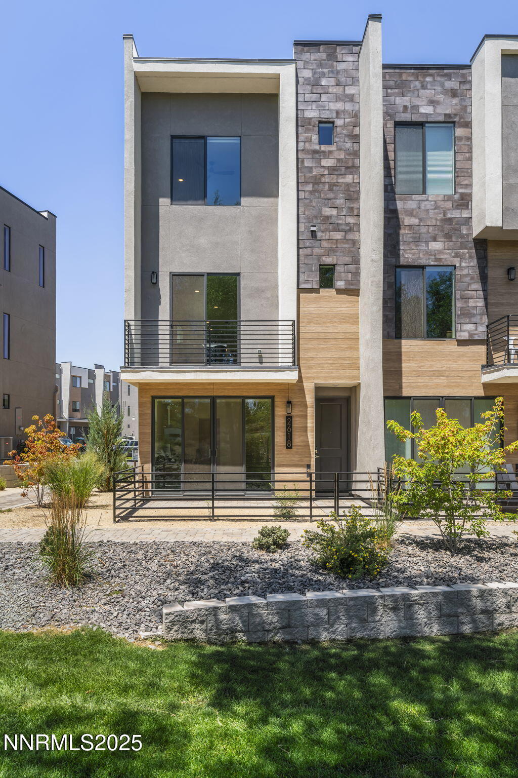 9-web-or-mls-_DSC7272