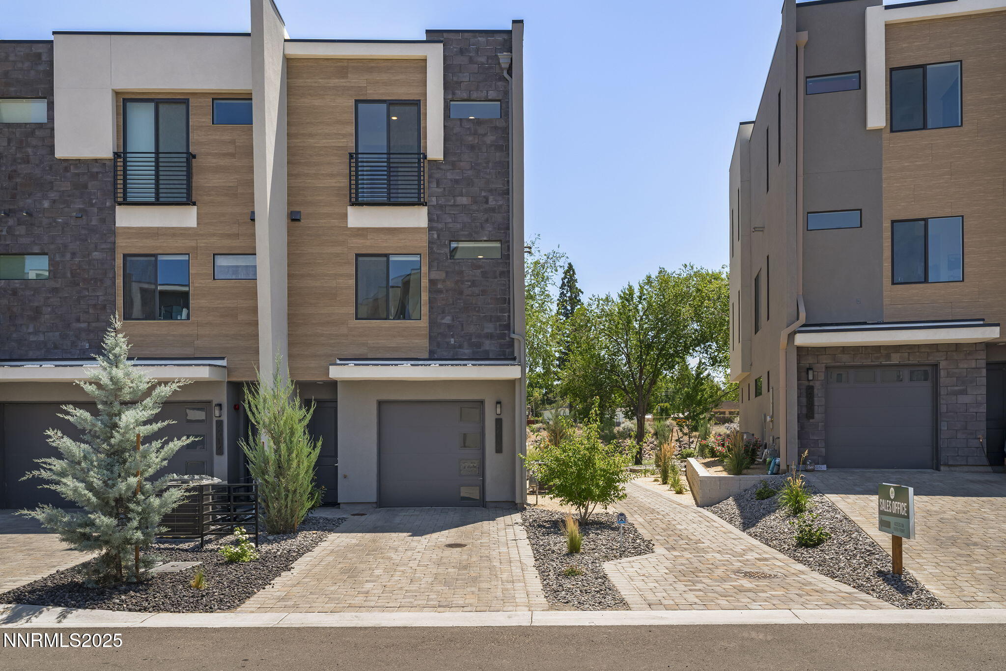 1-web-or-mls-_DSC7287