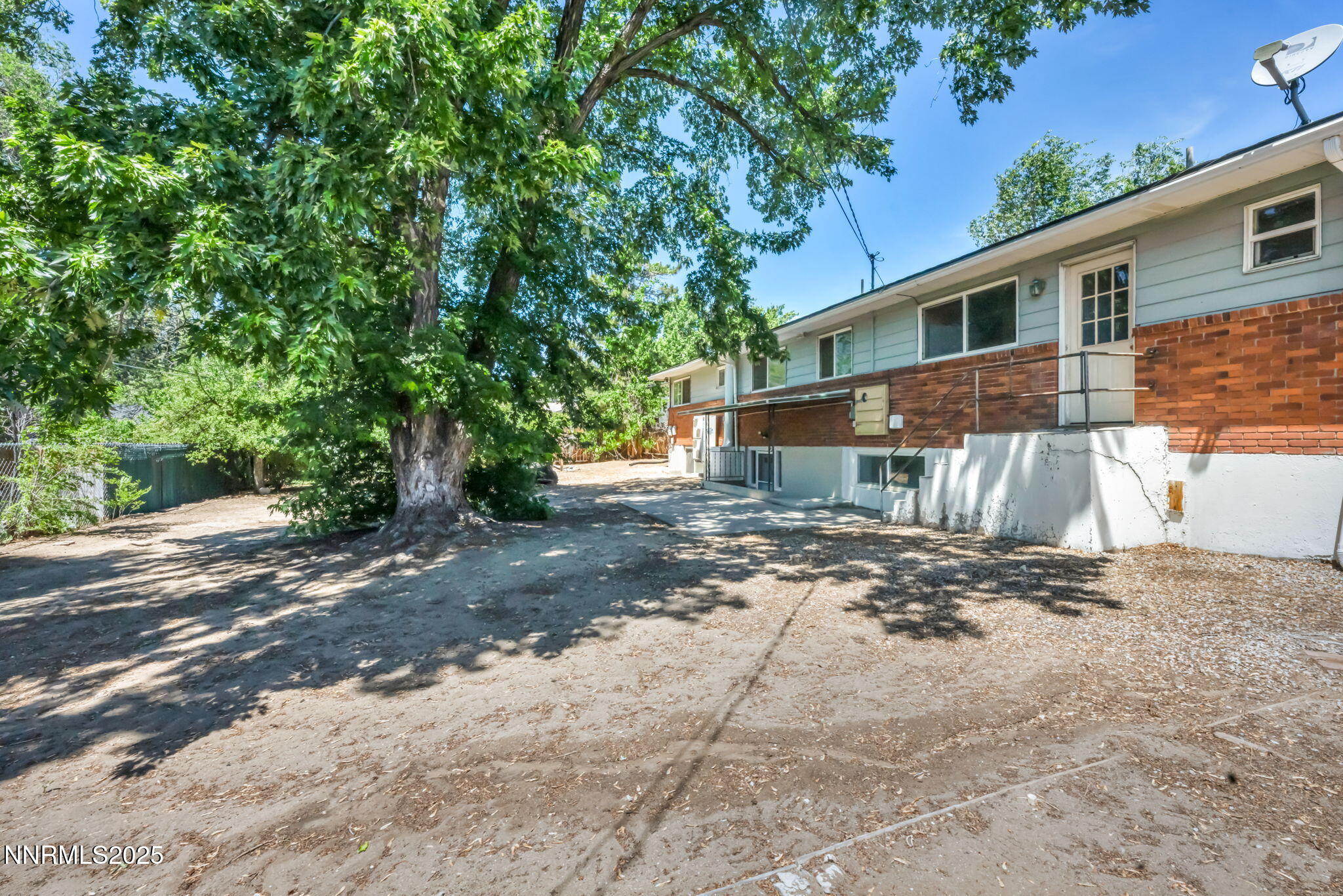 9-web-or-mls-840-brookfield-dr
