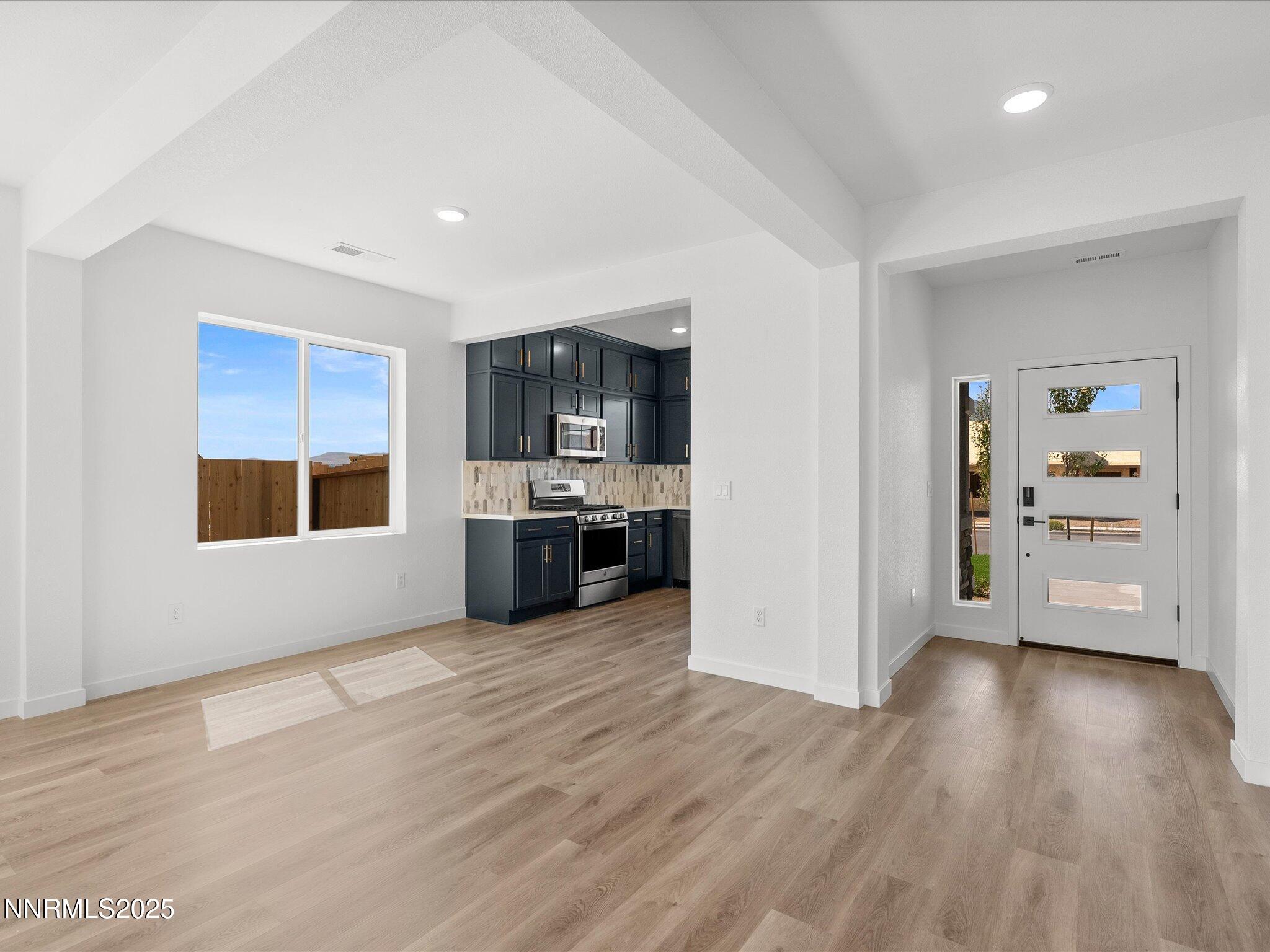 05-14460 Fredonia Dr-104