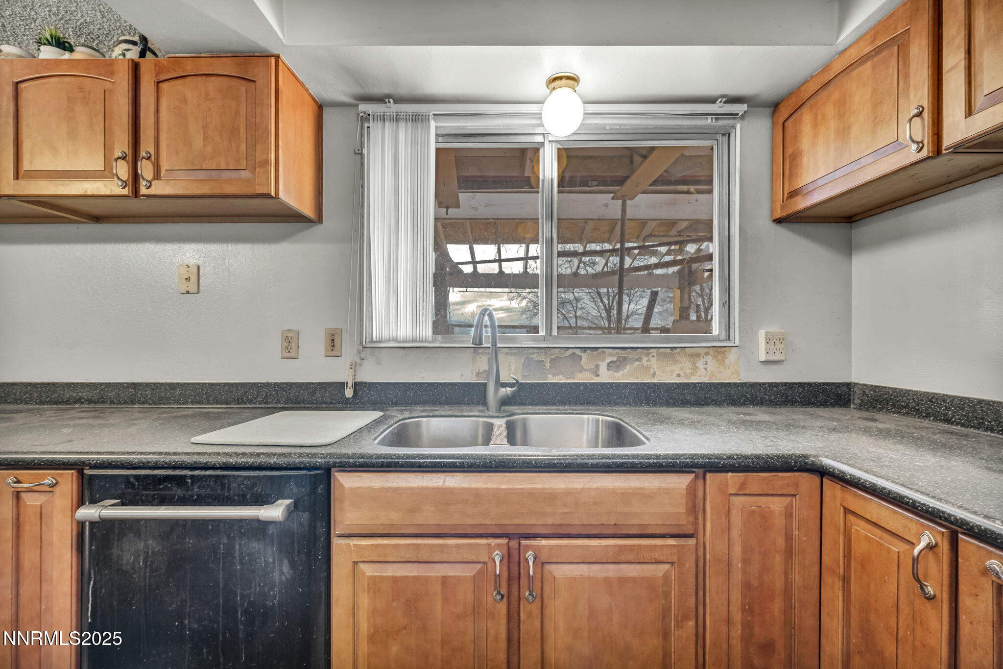 44-web-or-mls-9421-wigwam-way