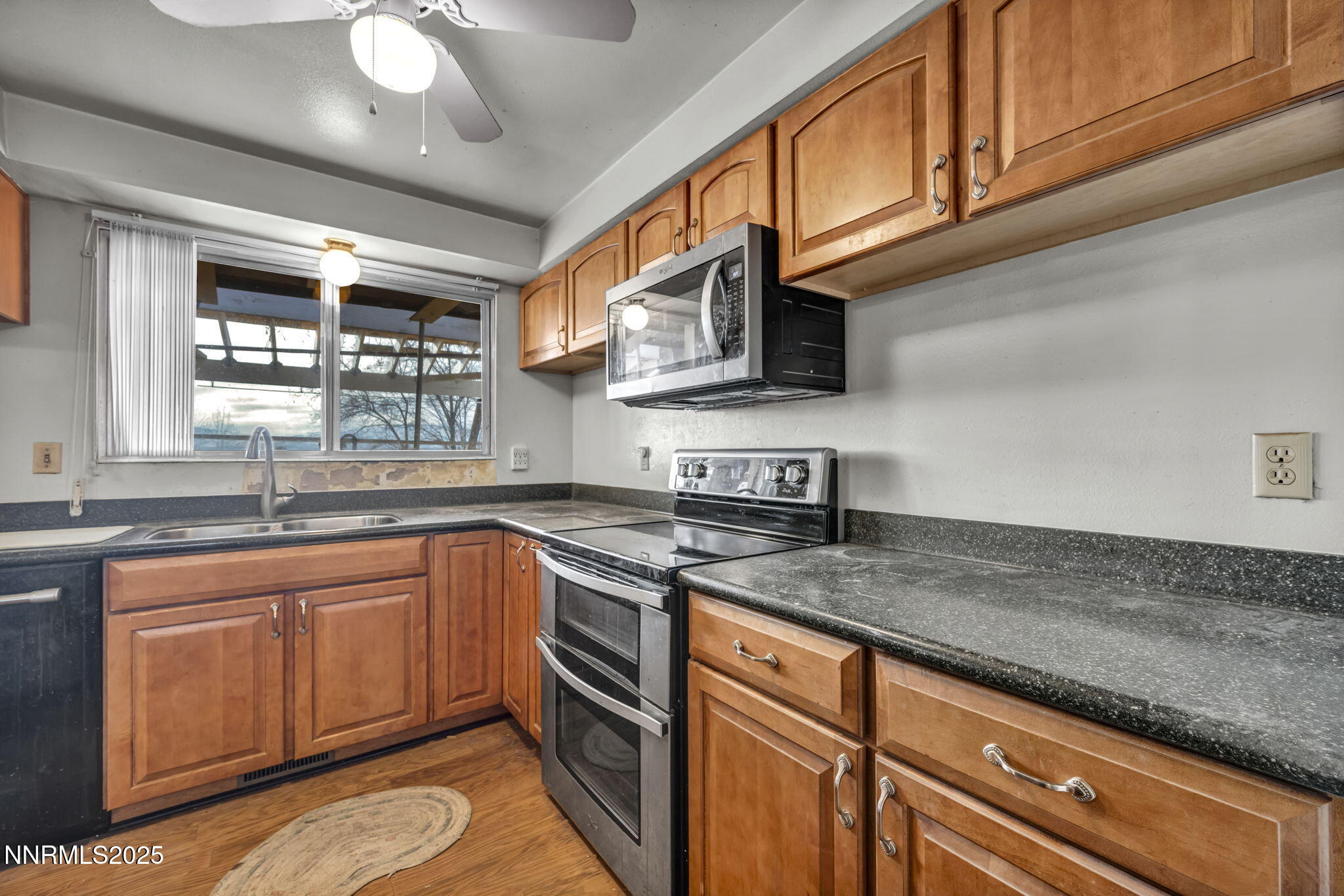 42-web-or-mls-9421-wigwam-way