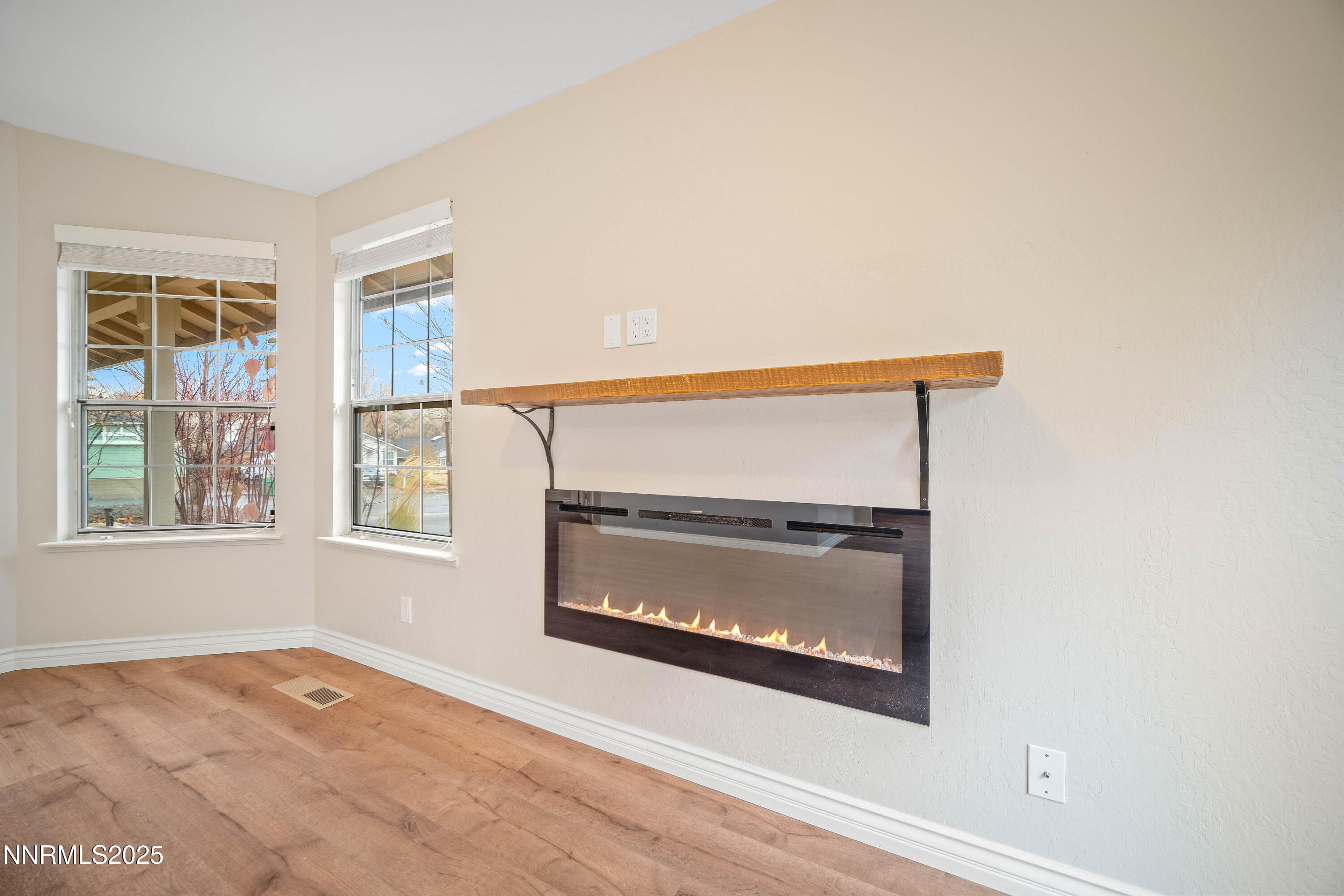 1146 Ambassador Dr MLS 013