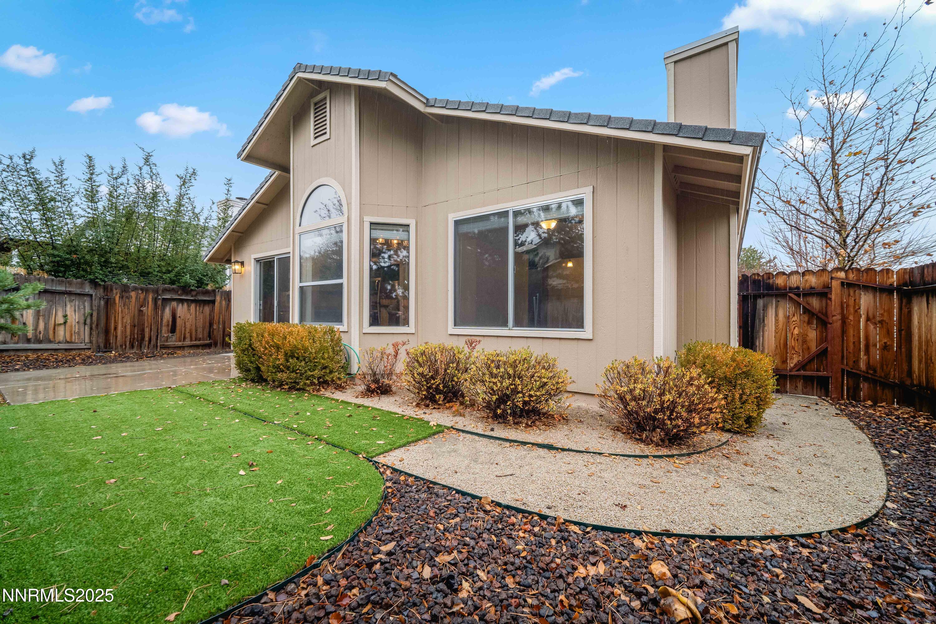 1146 Ambassador Dr MLS 023