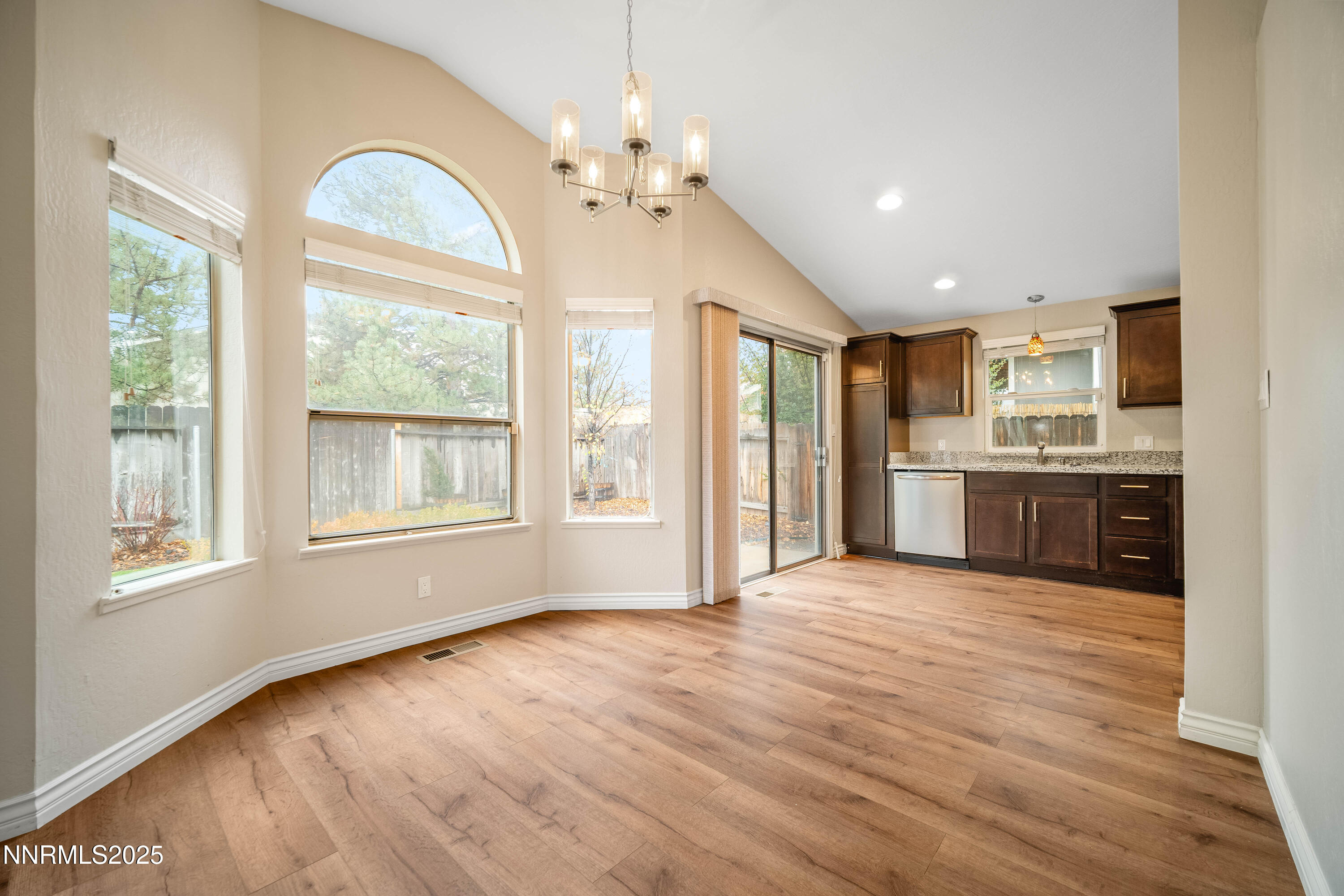 1146 Ambassador Dr MLS 009