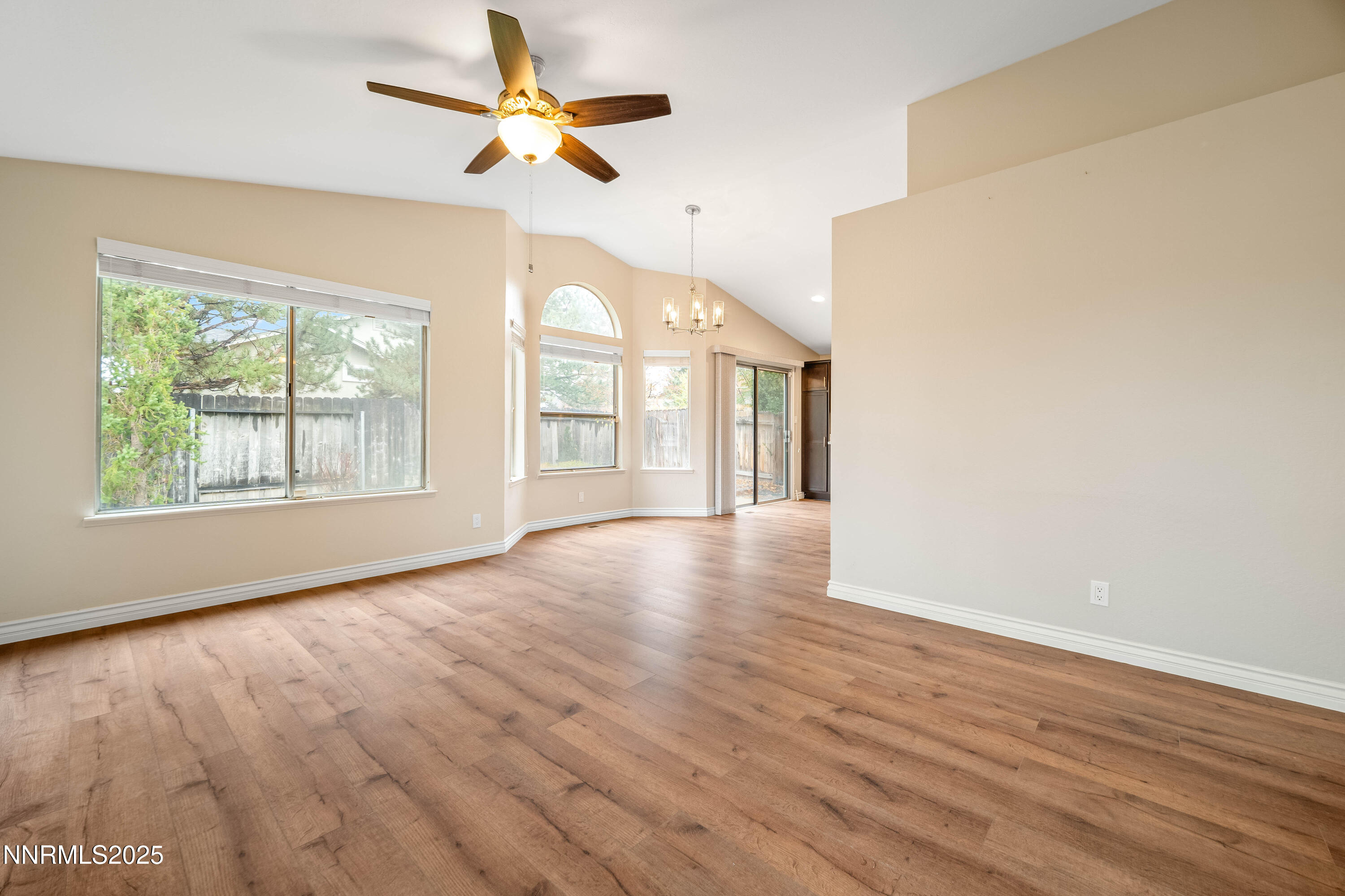 1146 Ambassador Dr MLS 007