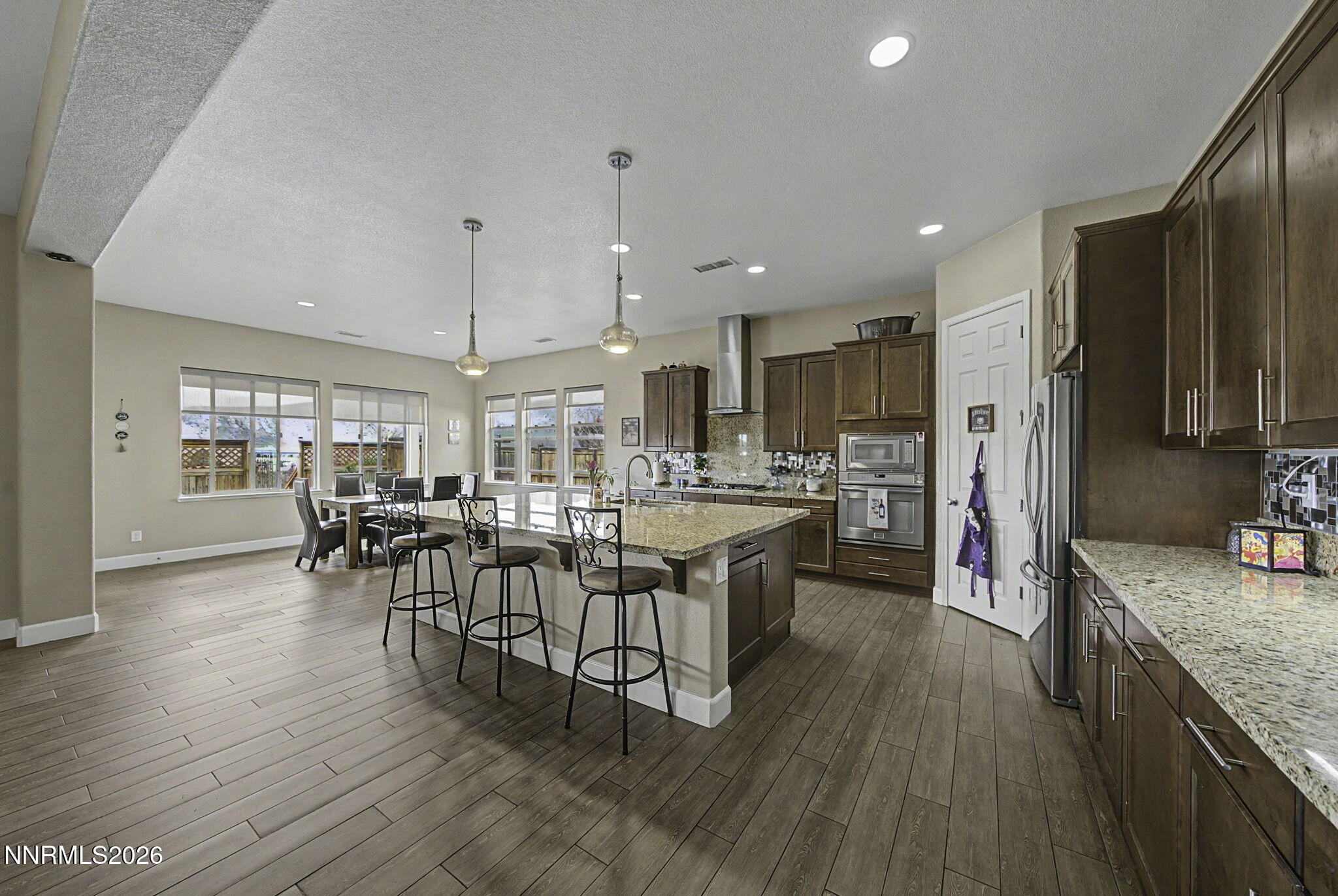 11725 Paradise View Drive