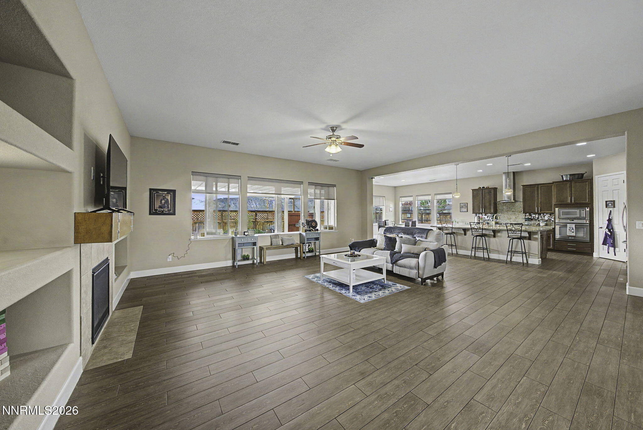 11725 Paradise View Drive