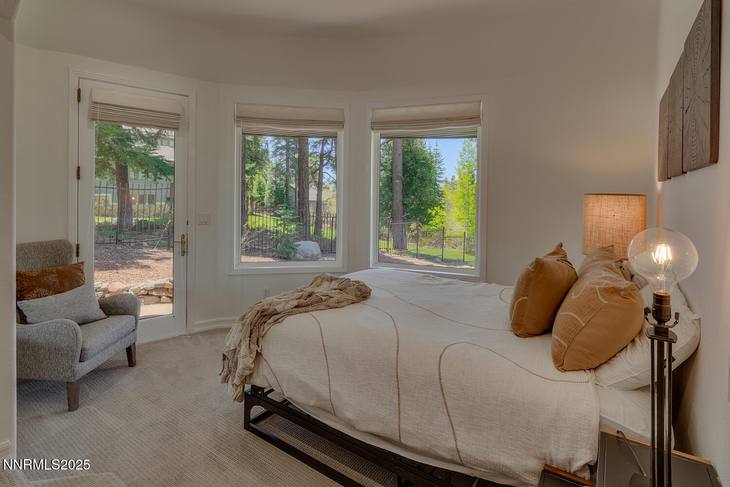 949 Fairview Blvd Incline-large-033-043-