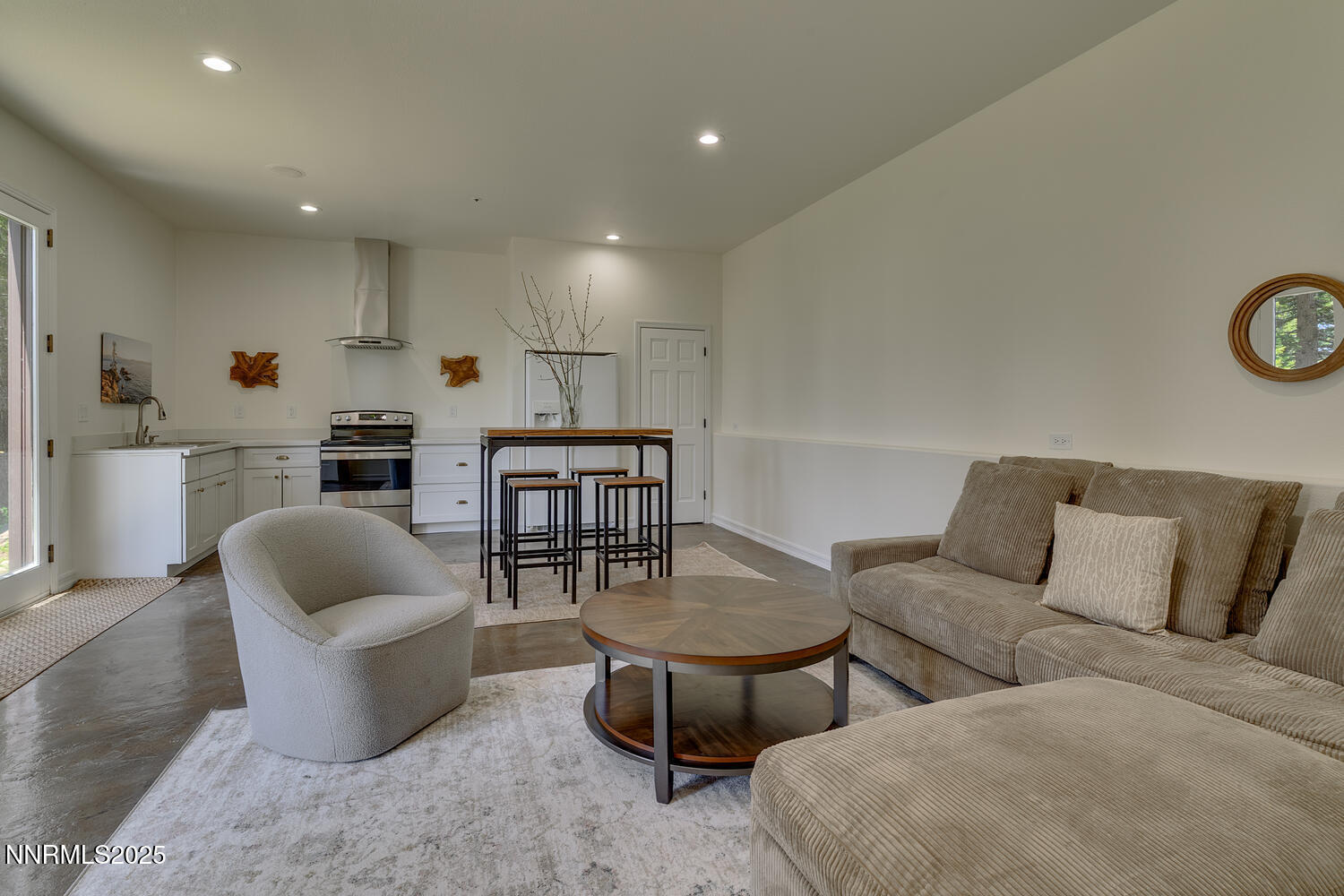 949 Fairview Blvd Incline-large-046-062-