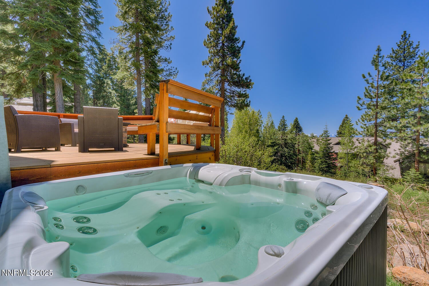 949 Fairview Blvd Incline-large-058-037-