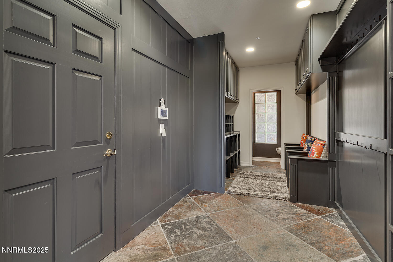 949 Fairview Blvd Incline-large-060-031-