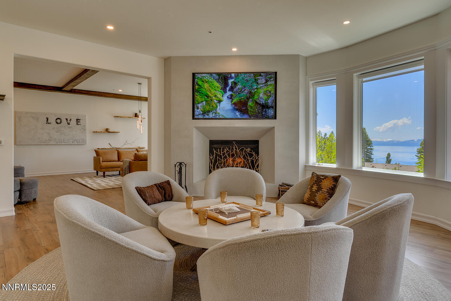 949 Fairview Blvd Incline-large-014-008-