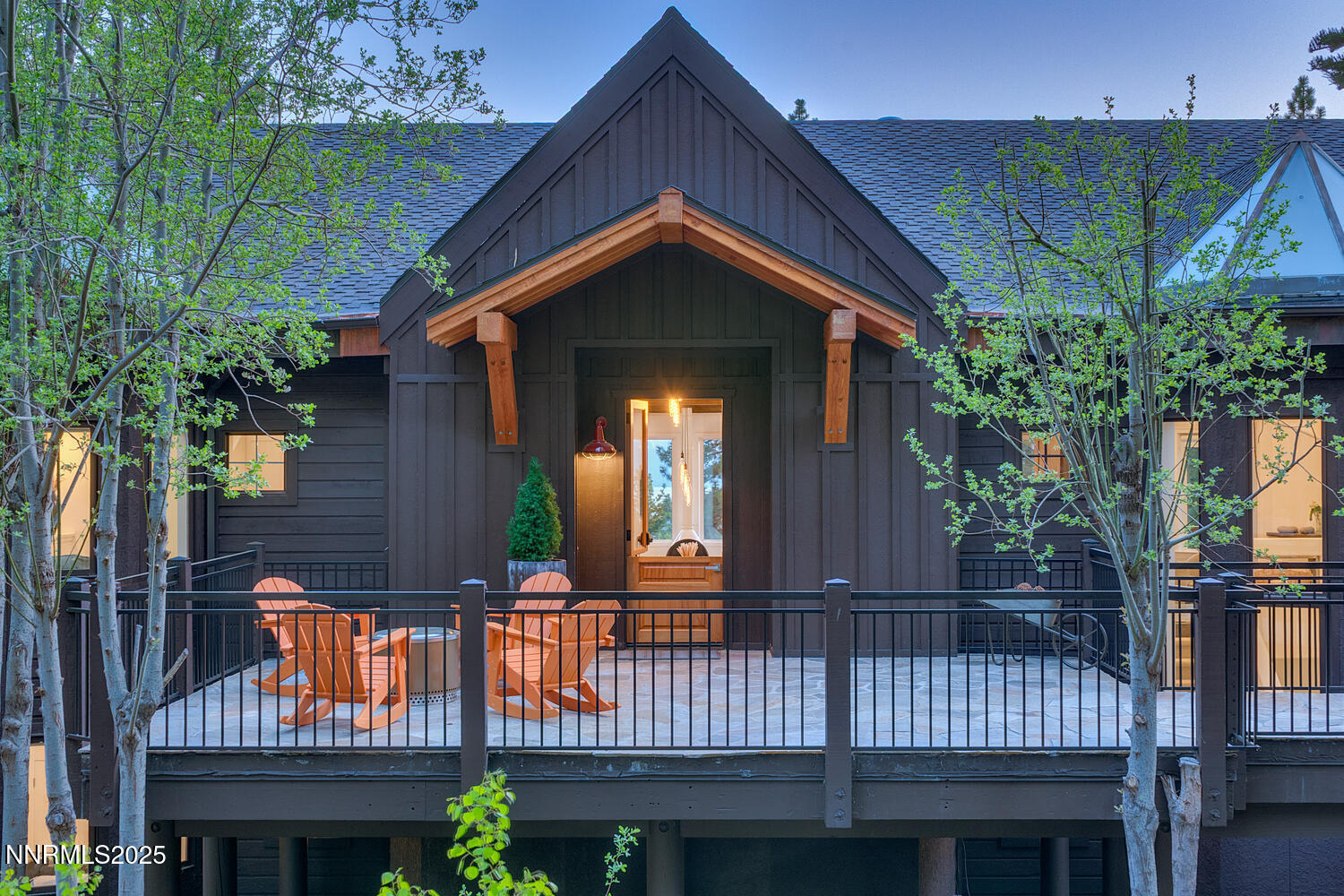 949 Fairview Blvd Incline-large-004-009-