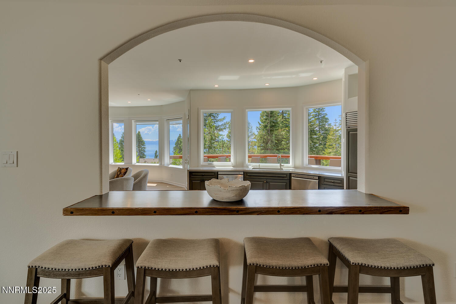 949 Fairview Blvd Incline-large-018-020-