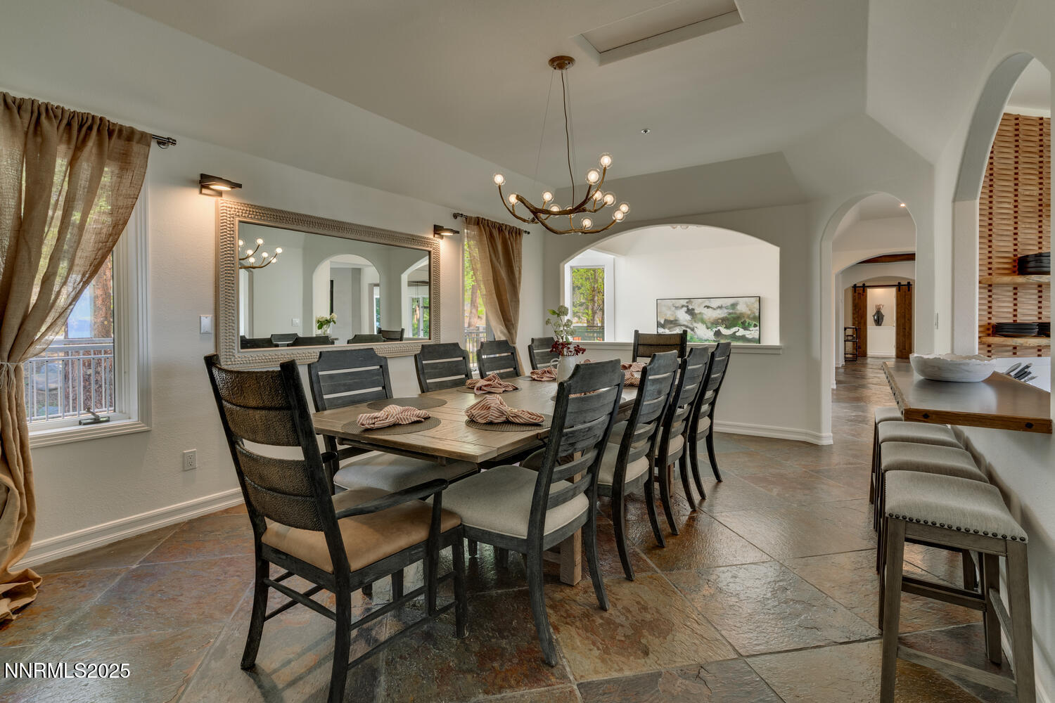 949 Fairview Blvd Incline-large-017-012-