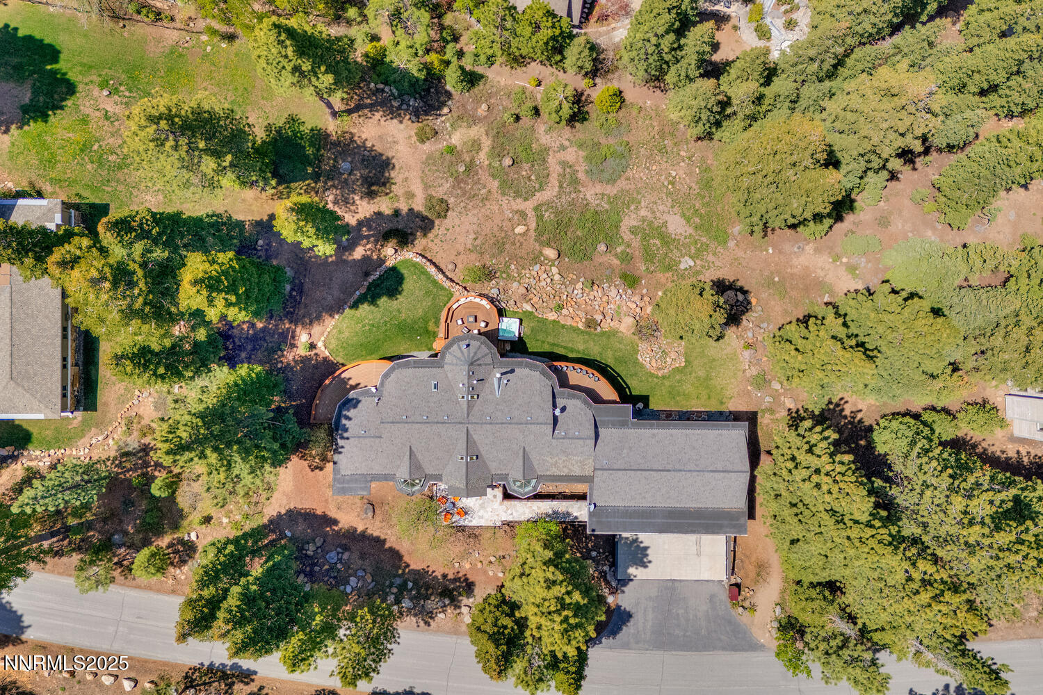 949 Fairview Blvd Incline-large-062-061-