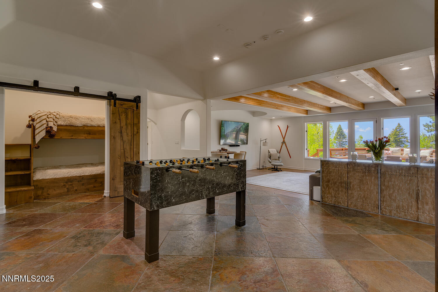 949 Fairview Blvd Incline-large-052-052-