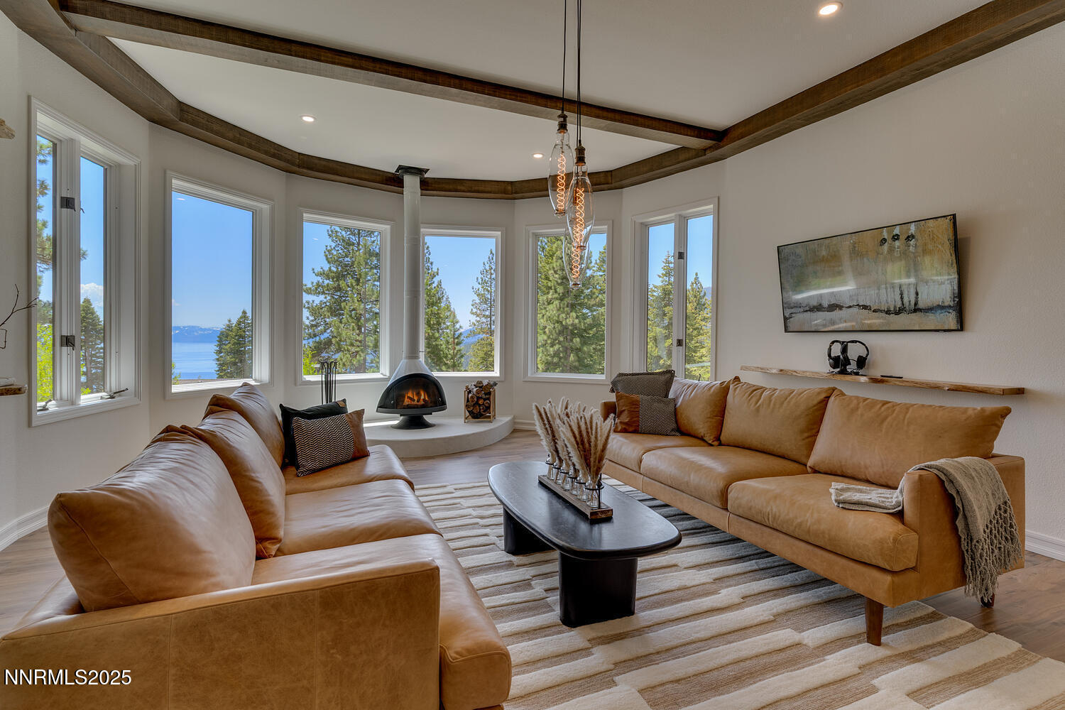 949 Fairview Blvd Incline-large-010-023-