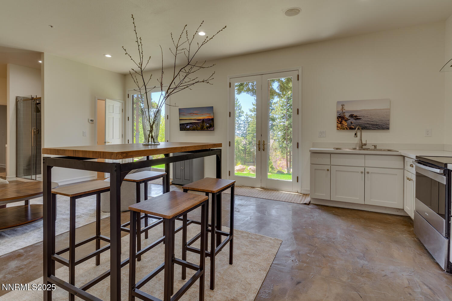 949 Fairview Blvd Incline-large-048-045-