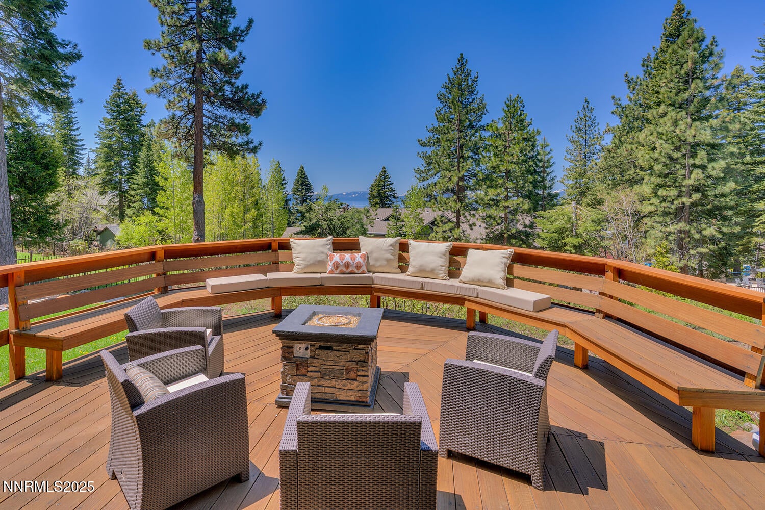 949 Fairview Blvd Incline-large-056-026-