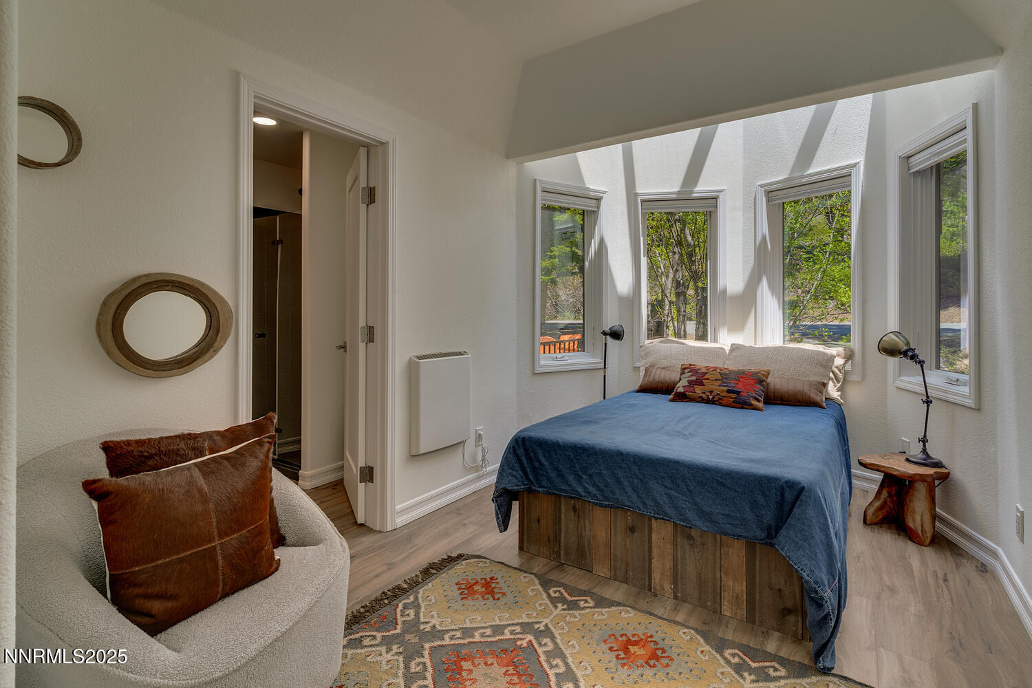 949 Fairview Blvd Incline-large-028-032-