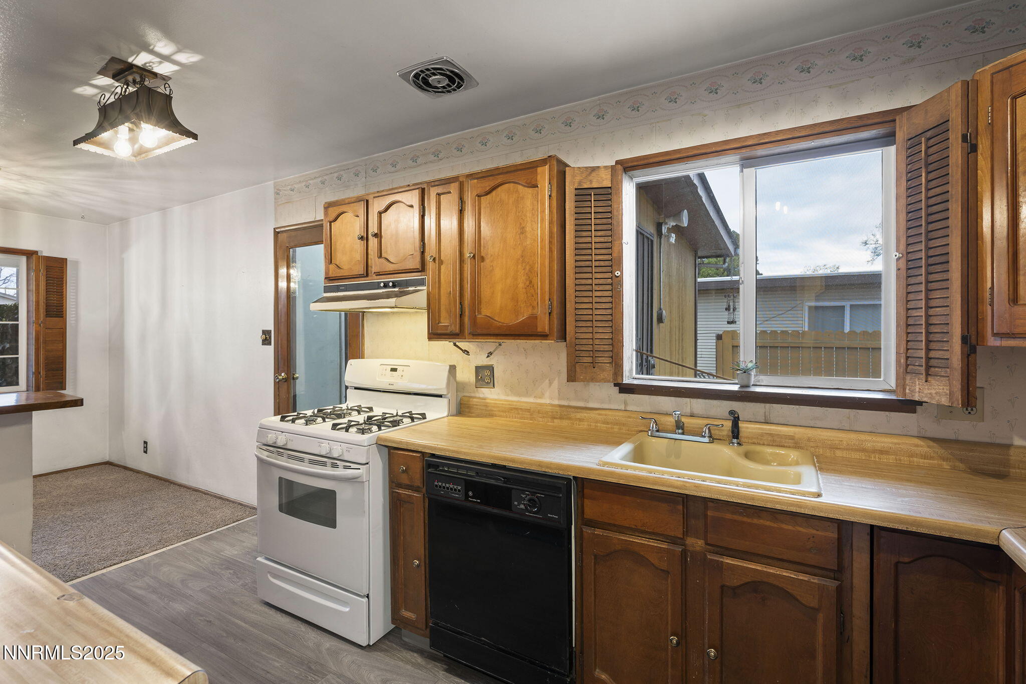 18-web-or-mls-_DSC0430