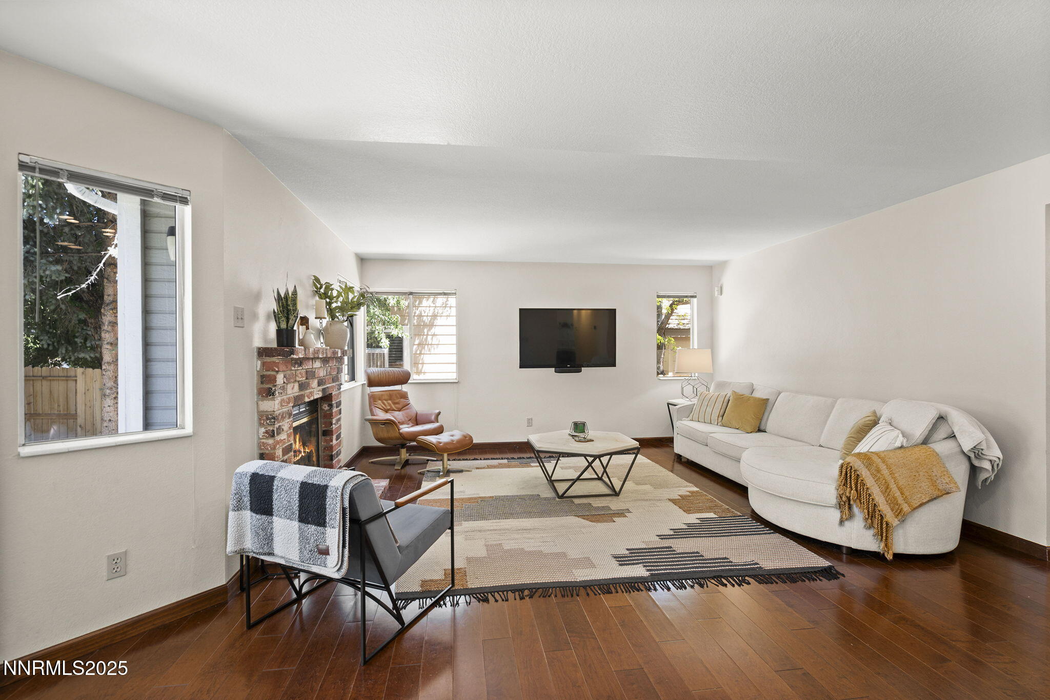 16-web-or-mls-_DSC0383