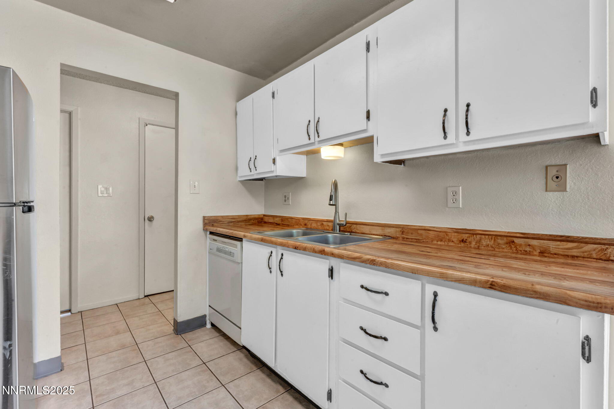 30-web-or-mls-3921-clear-acre-ln-apt-169