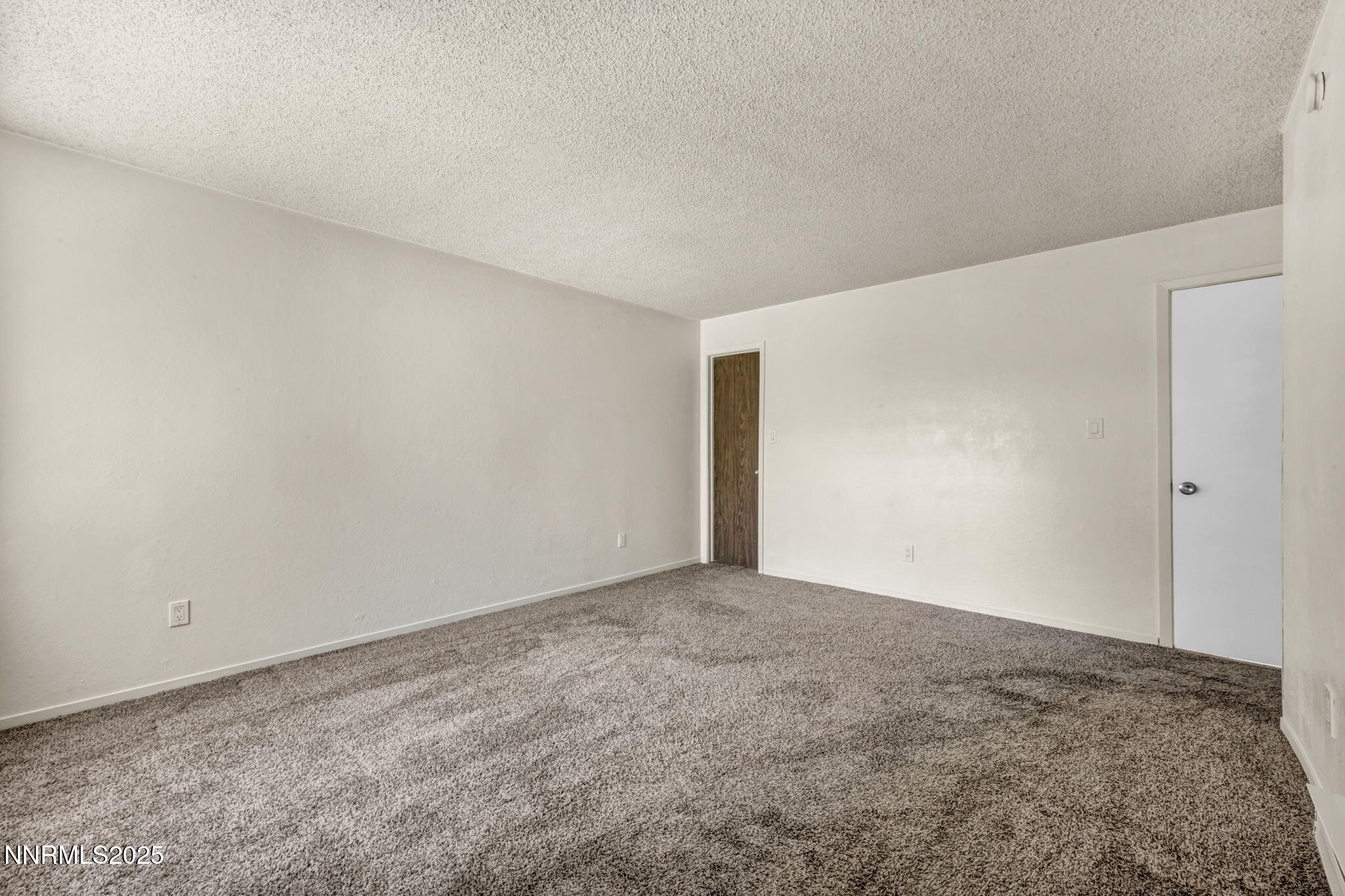 50-web-or-mls-3921-clear-acre-ln-apt-169