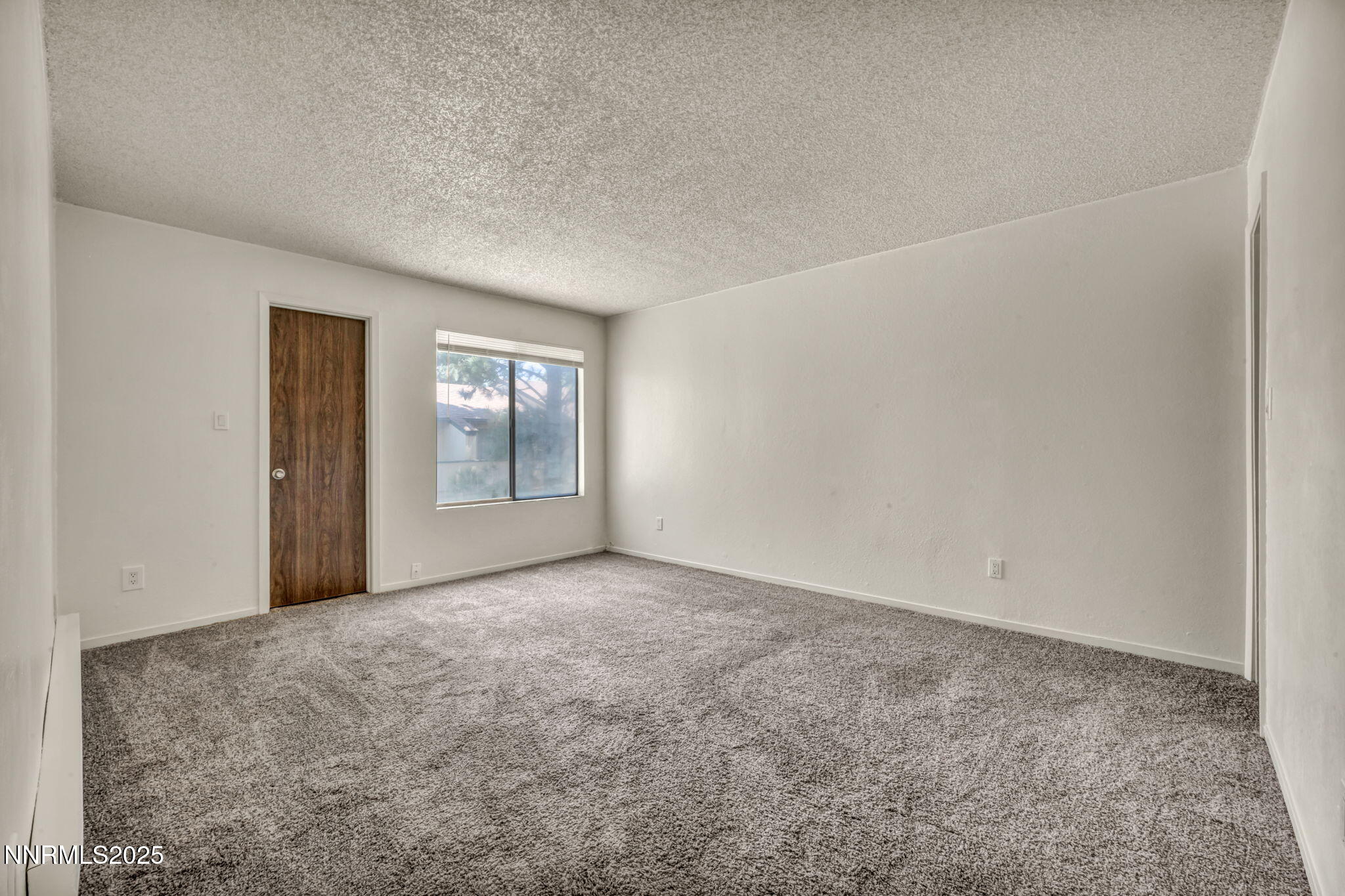 47-web-or-mls-3921-clear-acre-ln-apt-169