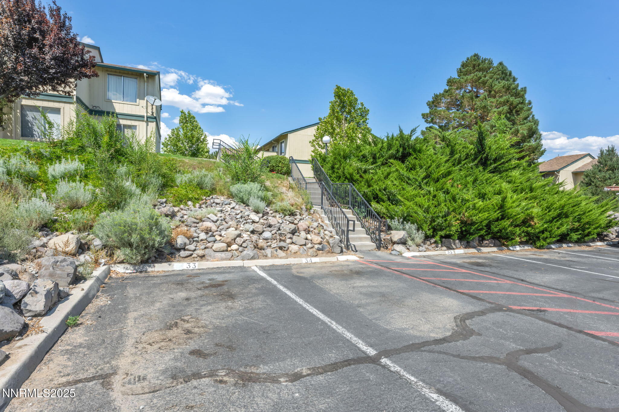 18-web-or-mls-3921-clear-acre-ln-apt-169